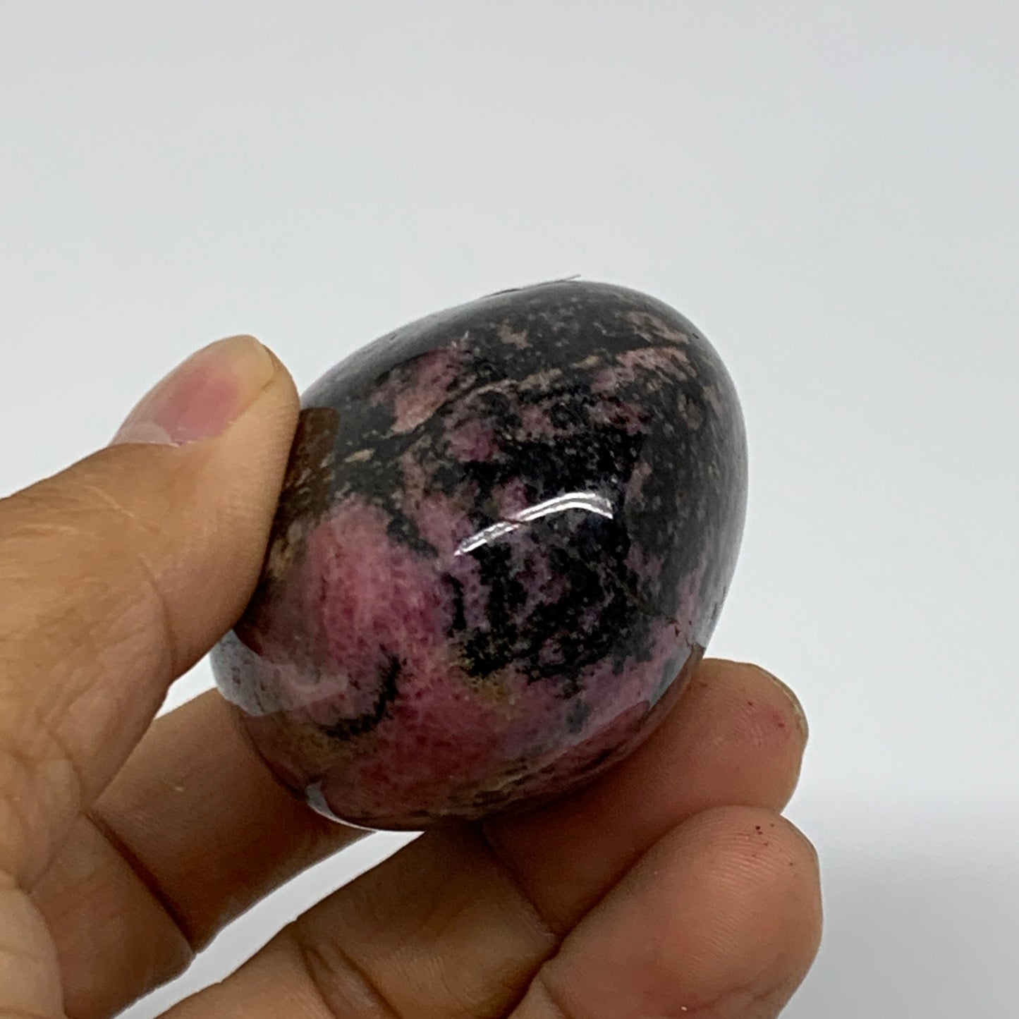 163g, 2.2"x1.8"x1.3", Rhodonite Palm-Stone Polished Reiki @Madagascar,B37188