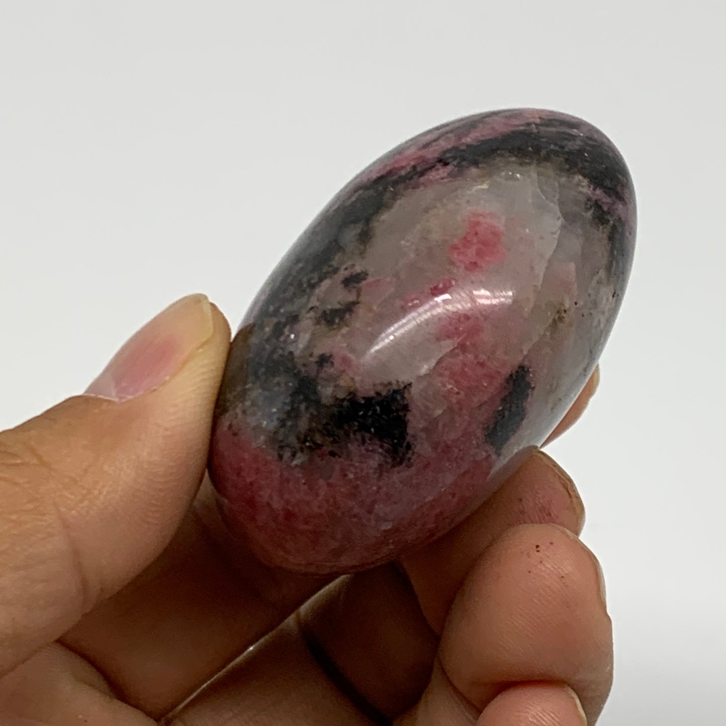 107.3g, 2"x1.7"x1.1", Rhodonite Palm-Stone Polished Reiki @Madagascar,B37190