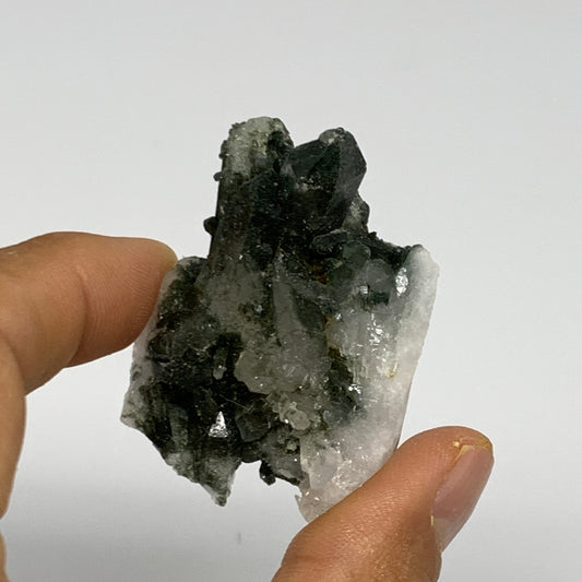 26.5g, 1.9"x1.4"x0.6", Chlorine Quartz Crystal Mineral,Specimen Terminated,B2773