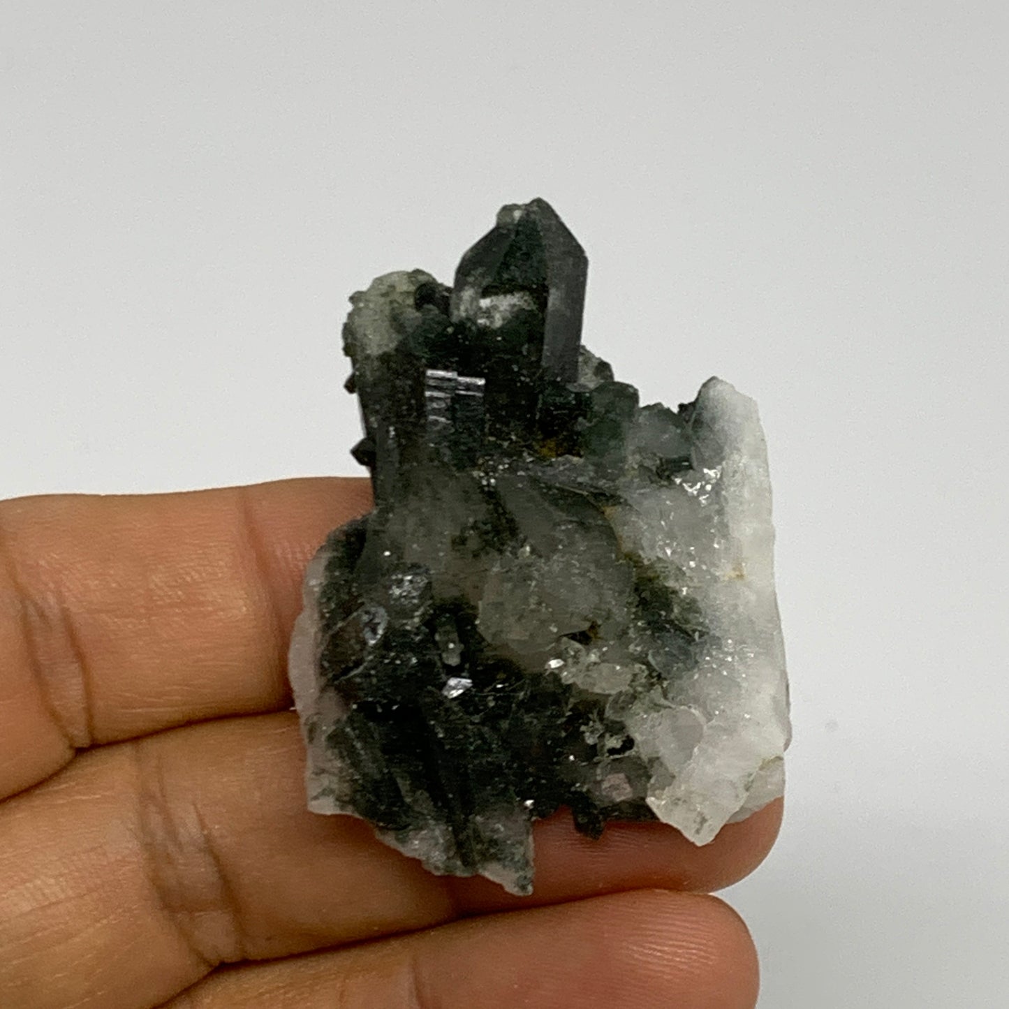 26.5g, 1.9"x1.4"x0.6", Chlorine Quartz Crystal Mineral,Specimen Terminated,B2773