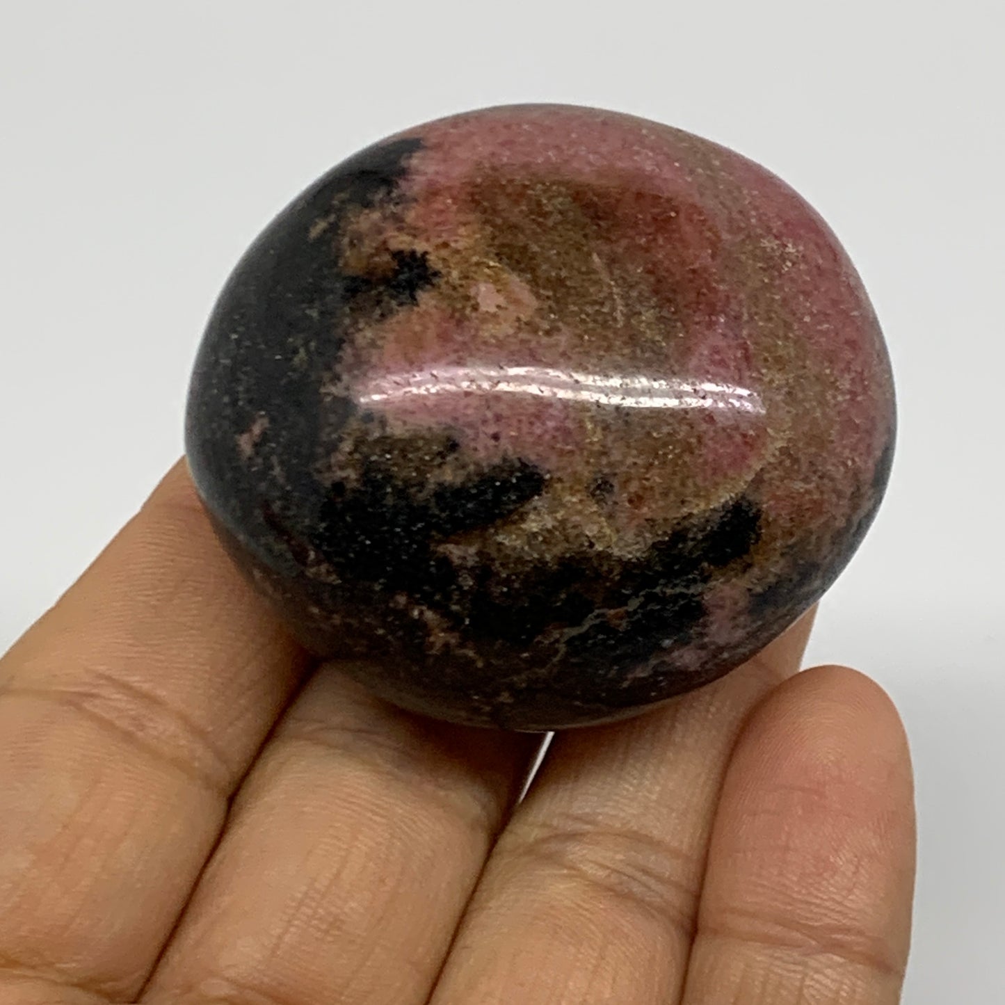 122g, 1.9"x1.8"x1.1", Rhodonite Palm-Stone Polished Reiki @Madagascar,B37195