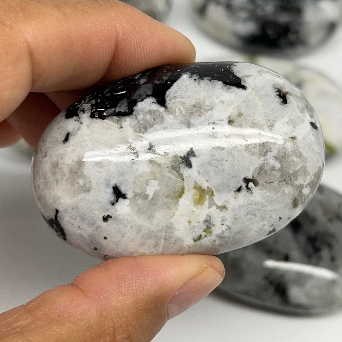 2.2 lb, 2"-2.4", 12 pcs, Rainbow Moonstone Palm-Stone Polished Crystal, B21352