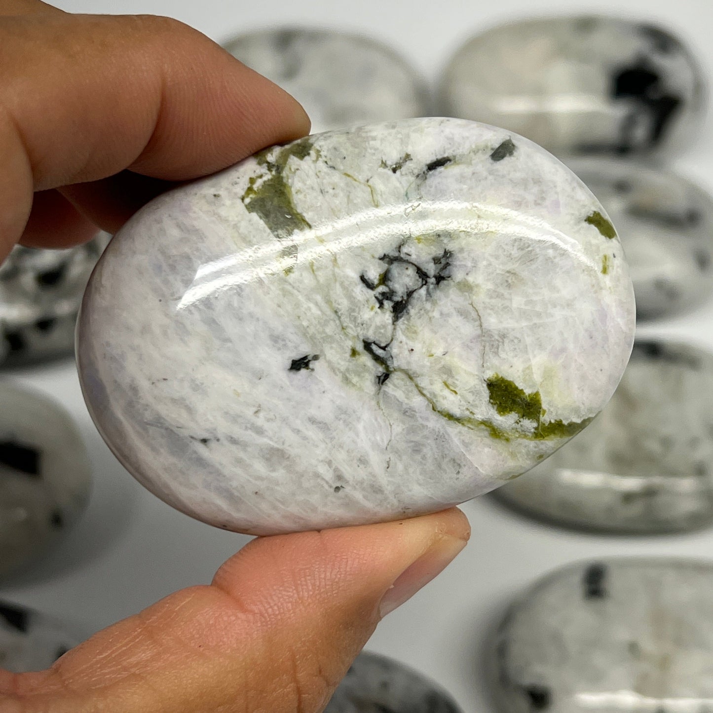 2.2 lb, 2"-2.4", 12 pcs, Rainbow Moonstone Palm-Stone Polished Crystal, B21352