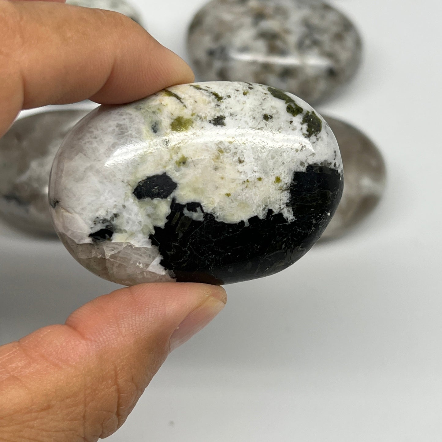 2.2 lb, 1.8"-2.5", 14 pcs, Rainbow Moonstone Palm-Stone Polished Crystal,B21353