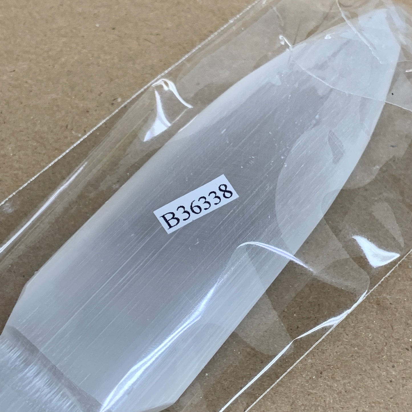 135g, 7.5"x1.2"x0.6", Natural Selenite Crystal Dagger (Satin Spar), B36338