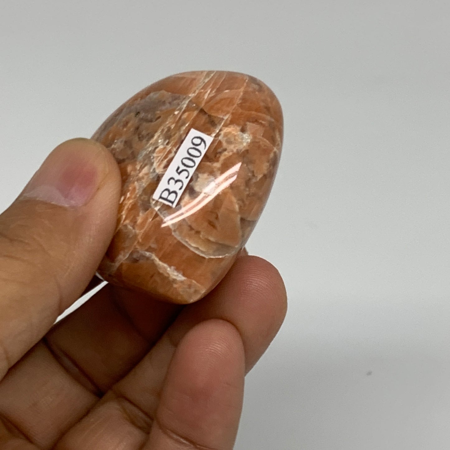 64.6g, 1.8"x1.9"x0.9", Peach Moonstone Heart Crystal Polished, B35009