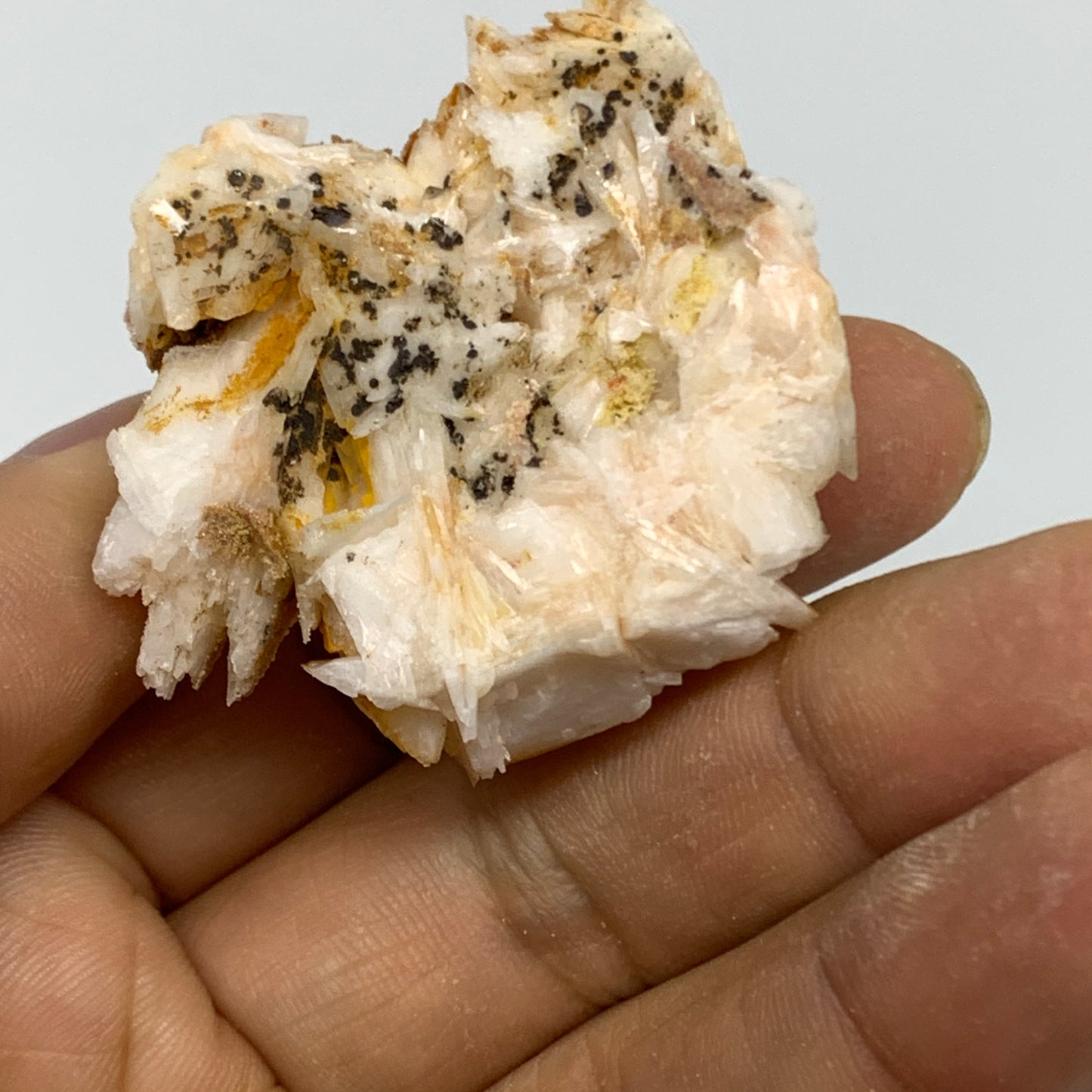 47.6g, 1.9"x1.6"x0.7", Natural Golden Barite Mineral Specimen @Morocco, B33584