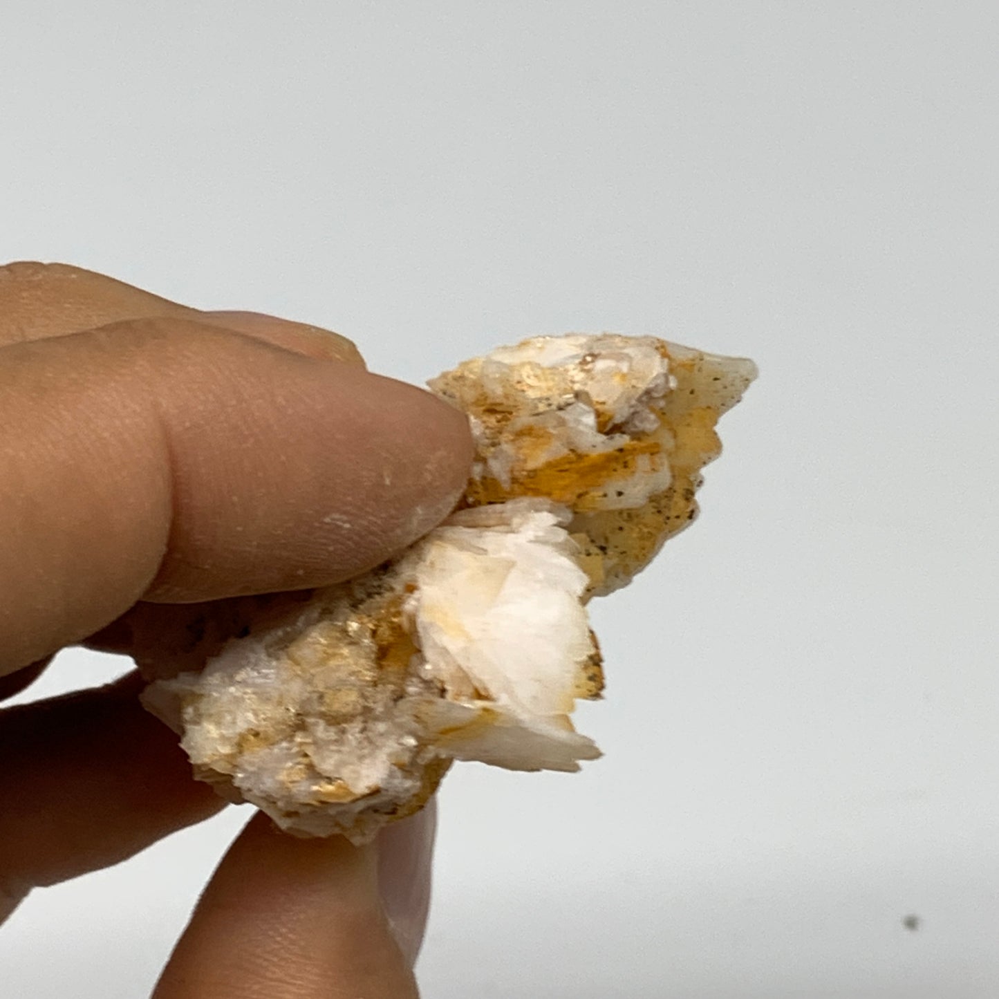33.7g, 1.7"x1.2"x0.7", Natural Golden Barite Mineral Specimen @Morocco, B33593