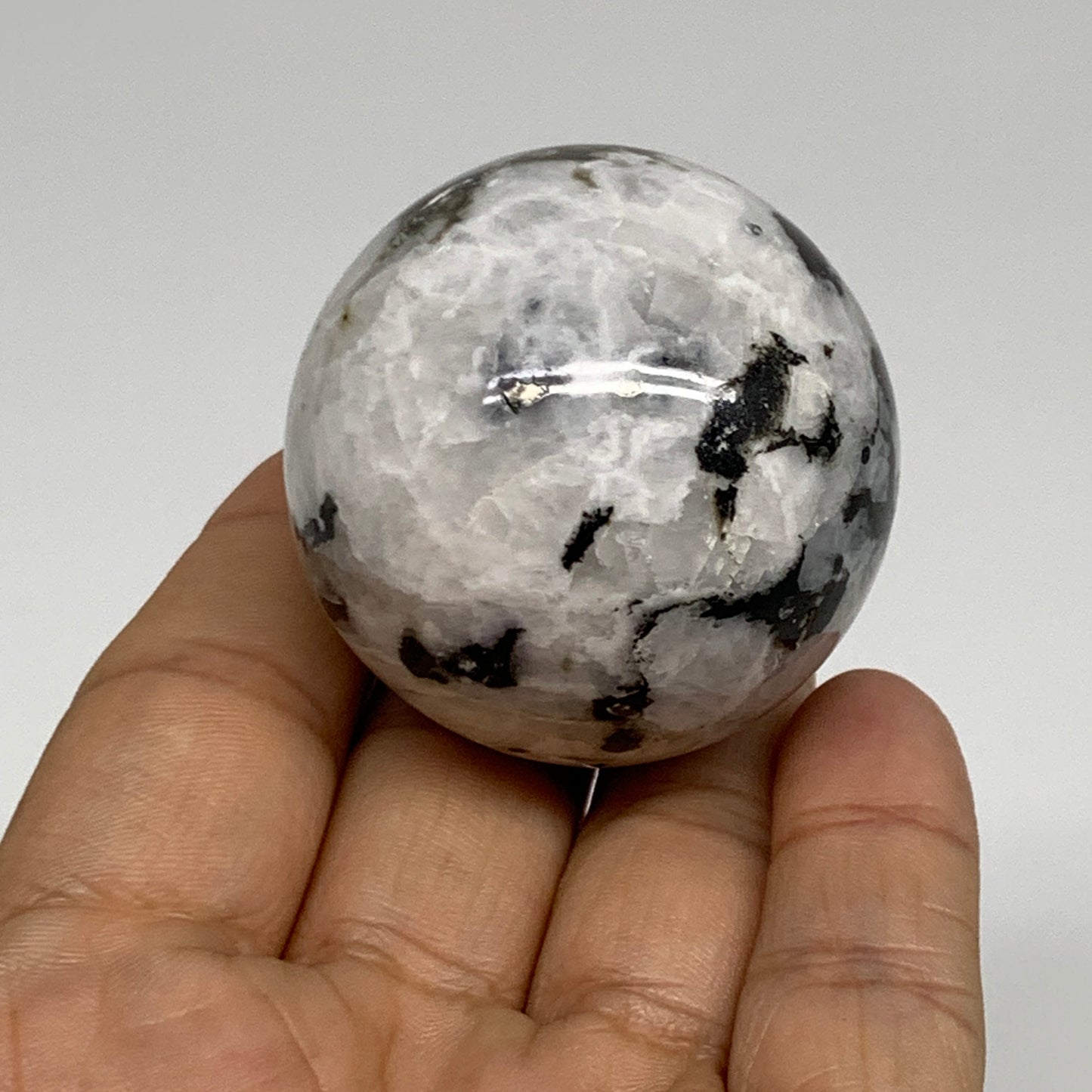 117.4g, 1.7"(43mm), Natural Rainbow Moonstone Sphere Ball Gemstone, B35037