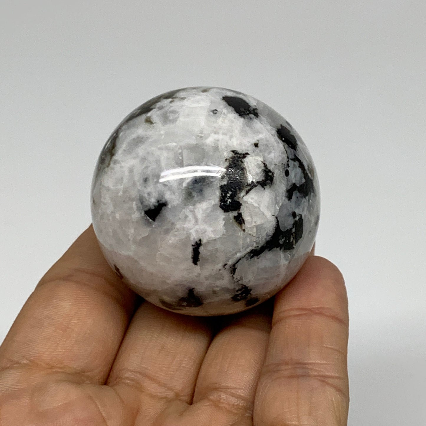 117.4g, 1.7"(43mm), Natural Rainbow Moonstone Sphere Ball Gemstone, B35037