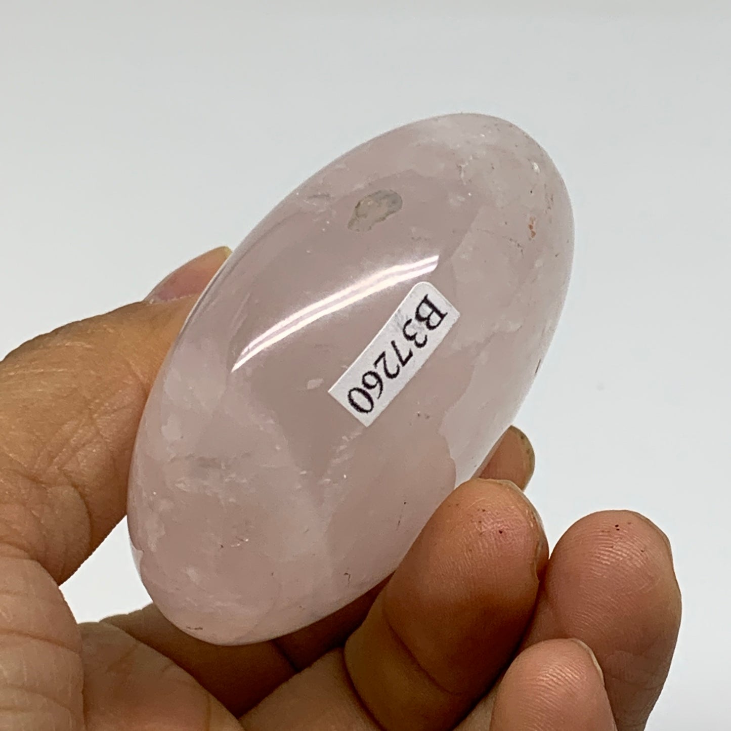 134.7g , 2.4"x1.9"x1.2", Natural Pink Rose Quartz Palm-stone Crystal, B37260
