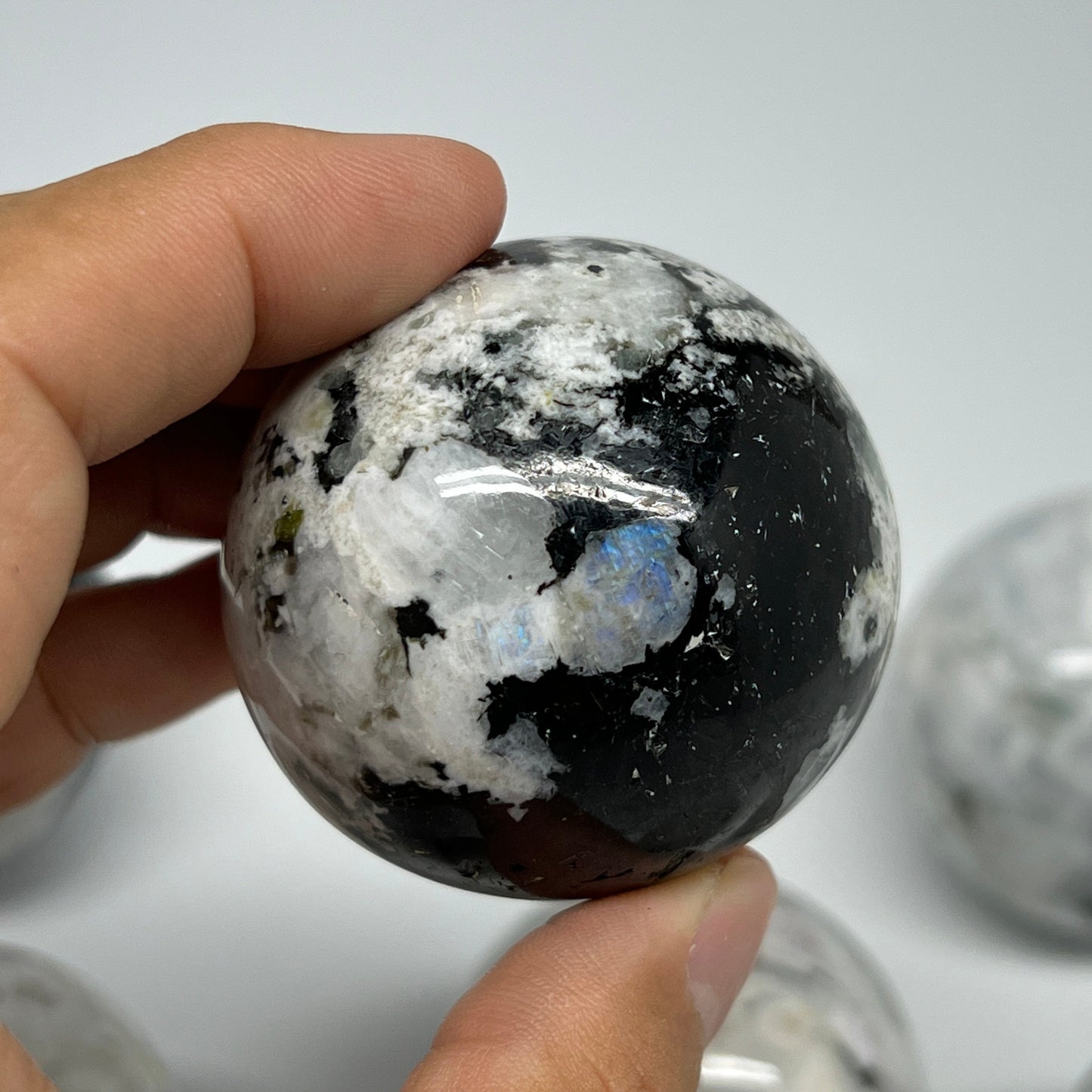 1050g, 1.5" - 2", 8pcs, Rainbow Moonstone Spheres Gemstones @India, B21424