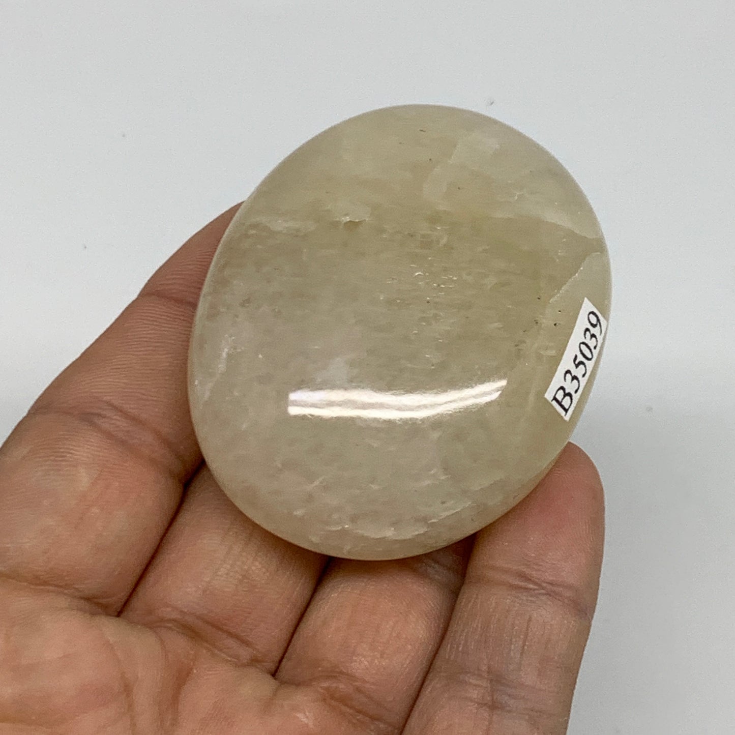 87.1g, 2.2"x1.8"x0.9", Yellow Aventurine Palm-Stone Crystal Stone, B35039