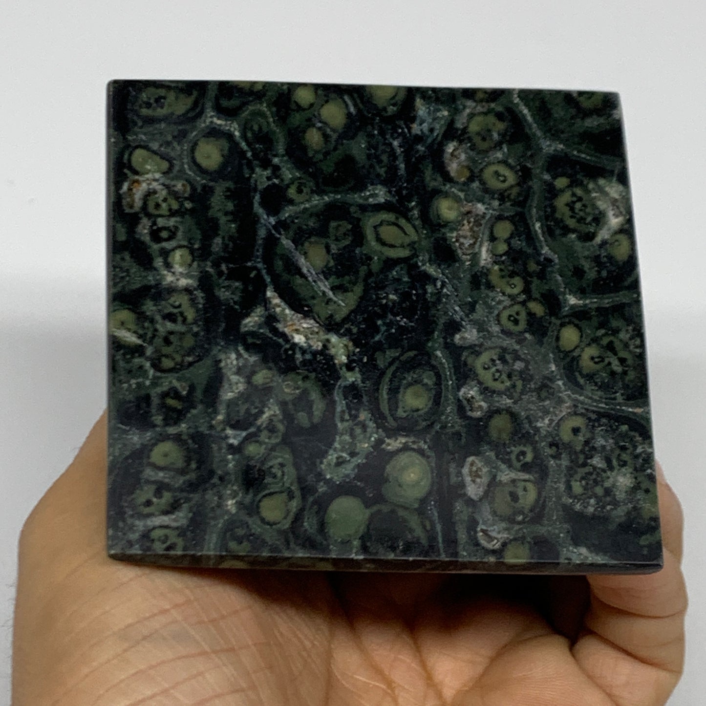 0.91 lbs, 2.3"x3.2"x3.2", Kambaba Jasper Pyramid Gemstone Polished, B31628