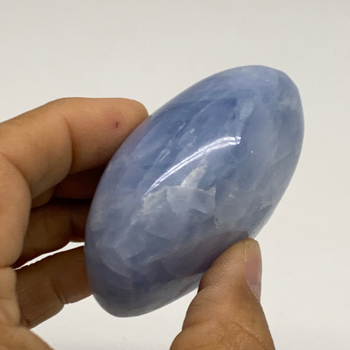 161.5g, 2.5"x2"x1.3" Blue Calcite Palm-Stone Polished Tumbled, B38107