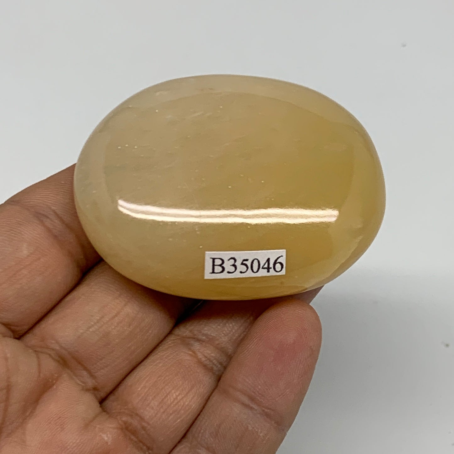 83.4g, 2.2"x1.7"x0.9", Yellow Aventurine Palm-Stone Crystal Stone, B35046