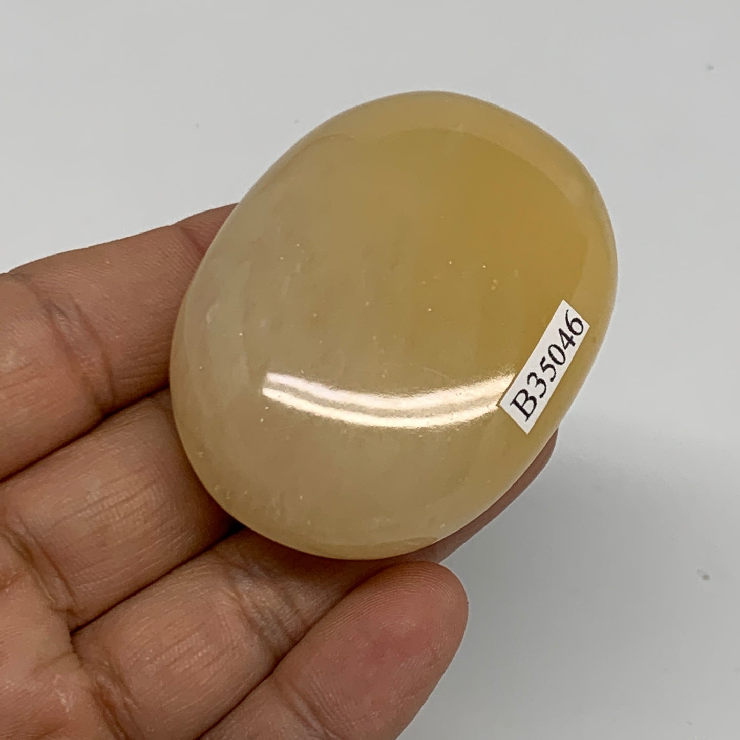 83.4g, 2.2"x1.7"x0.9", Yellow Aventurine Palm-Stone Crystal Stone, B35046