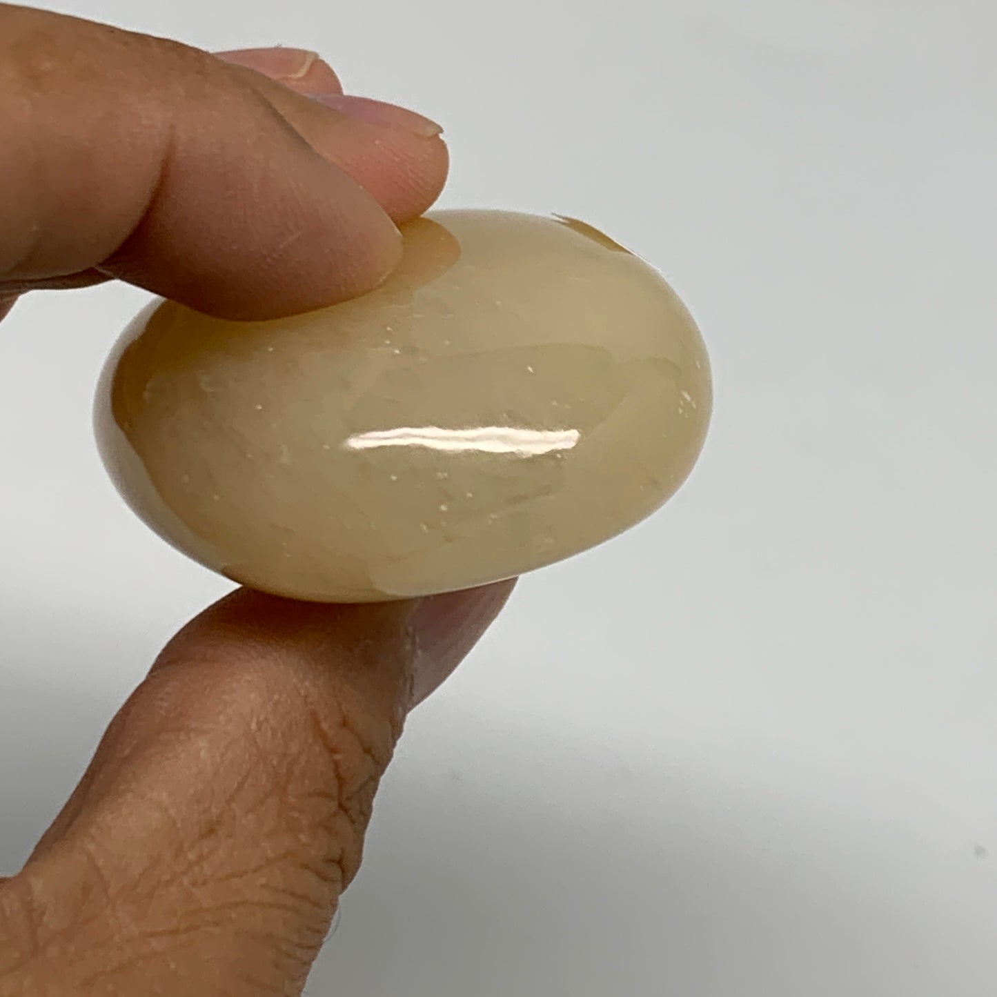 83.4g, 2.2"x1.7"x0.9", Yellow Aventurine Palm-Stone Crystal Stone, B35046