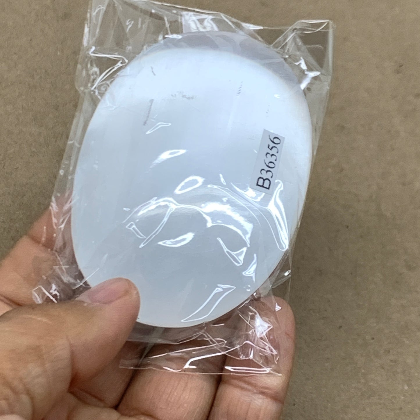 108g, 2.8"x2"x1", White Selenite Palmstone Crystal Pillow Reiki, B36356