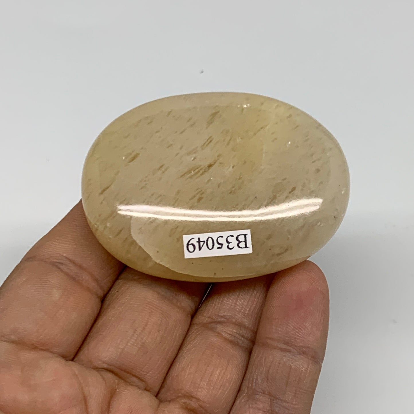 83.3g, 2.3"x1.7"x0.8", Yellow Aventurine Palm-Stone Crystal Stone, B35049