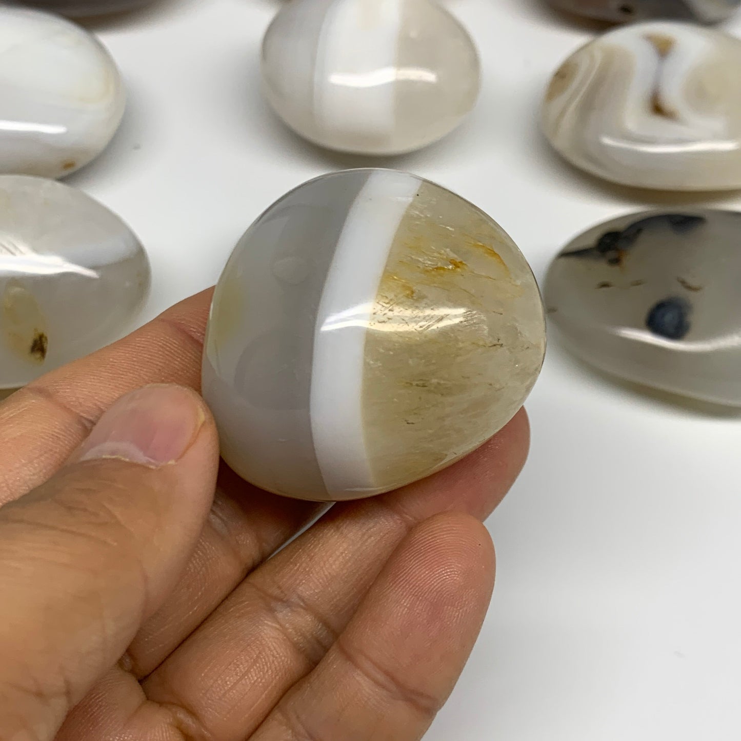 2.2 lbs, 13 pcs, 1.7"-2.2", Natural Orca Agate Palm-Stone Polished, B27831