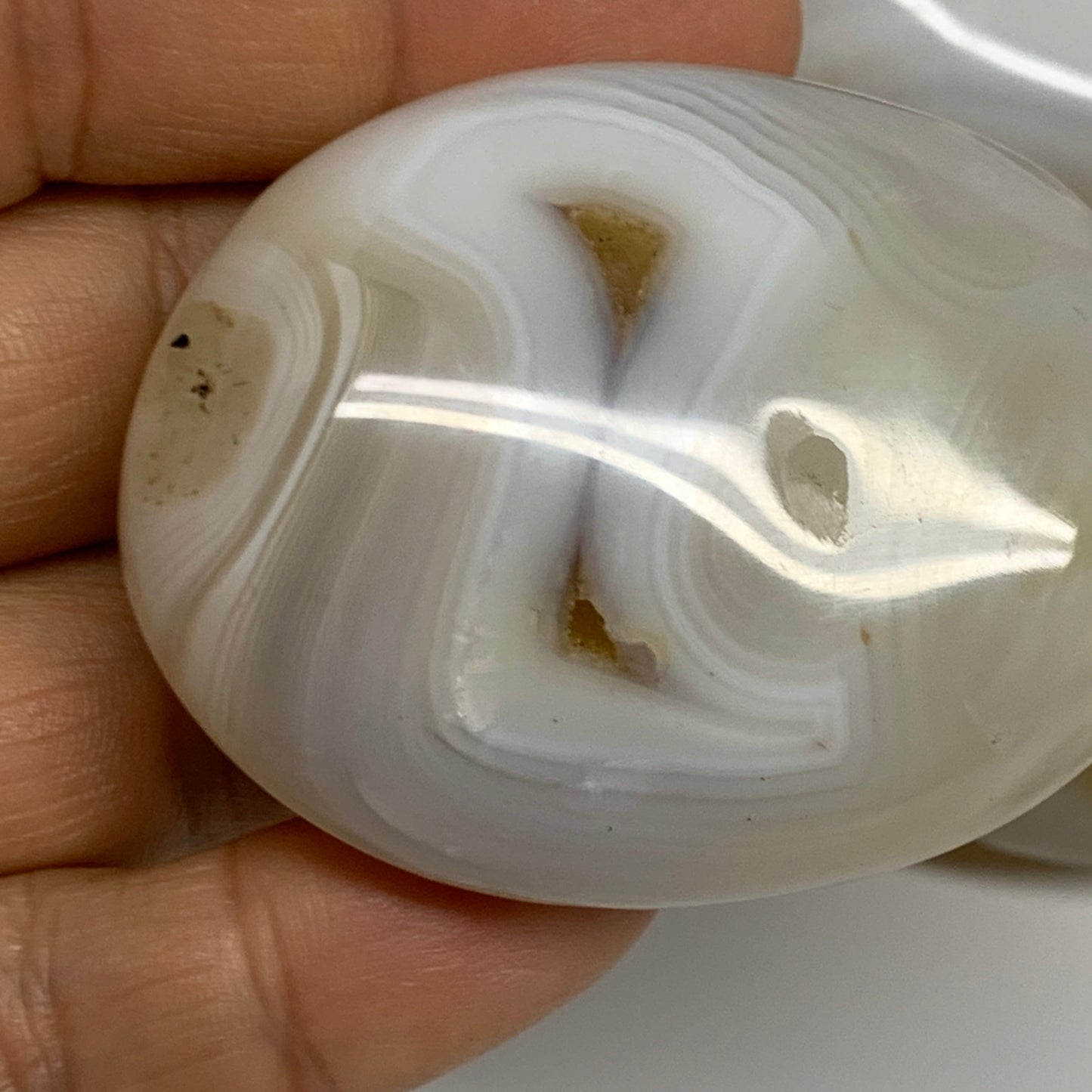 2.2 lbs, 13 pcs, 1.7"-2.2", Natural Orca Agate Palm-Stone Polished, B27831