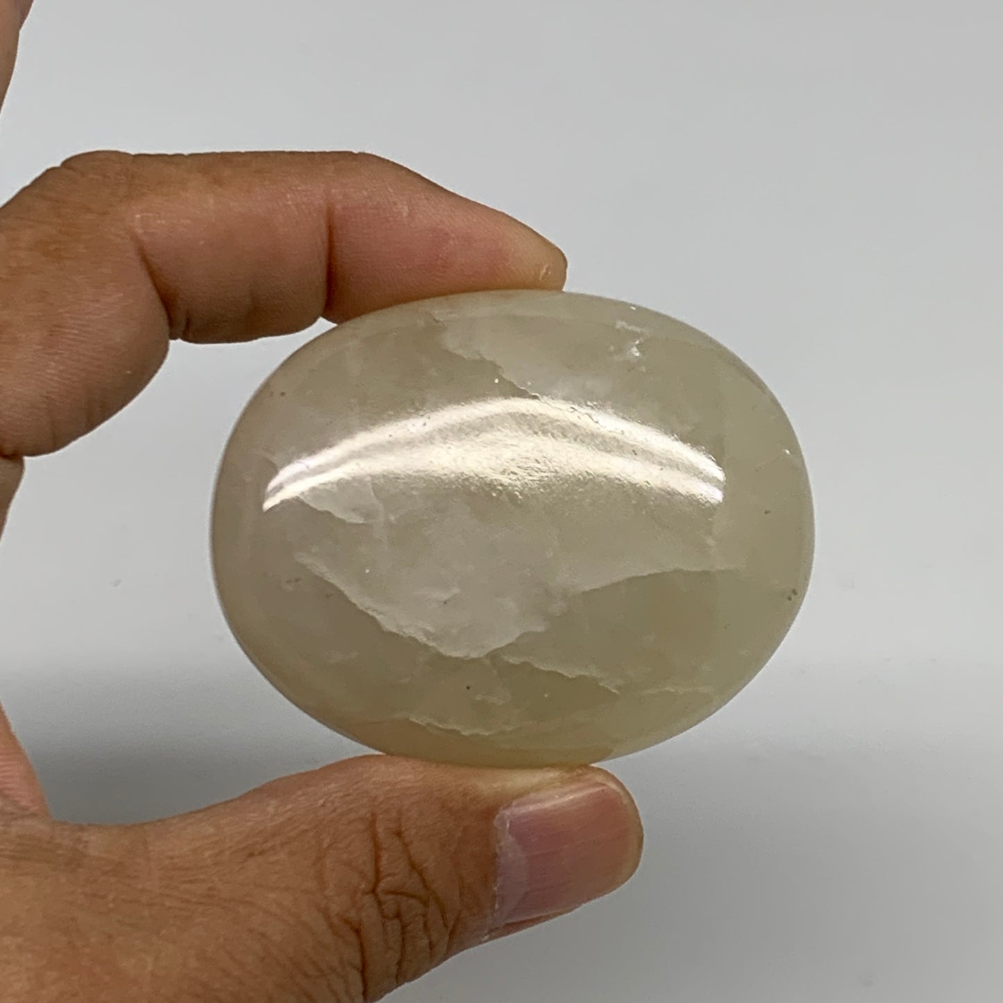 81.8g, 2.2"x1.7"x0.8", Yellow Aventurine Palm-Stone Crystal Stone, B35050