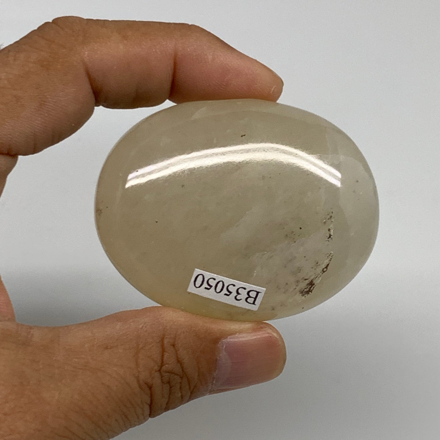 81.8g, 2.2"x1.7"x0.8", Yellow Aventurine Palm-Stone Crystal Stone, B35050