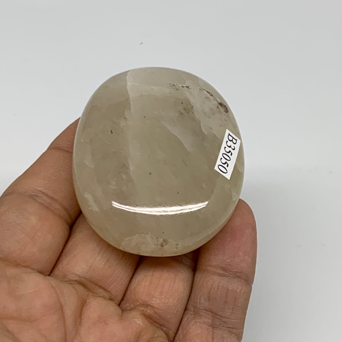 81.8g, 2.2"x1.7"x0.8", Yellow Aventurine Palm-Stone Crystal Stone, B35050