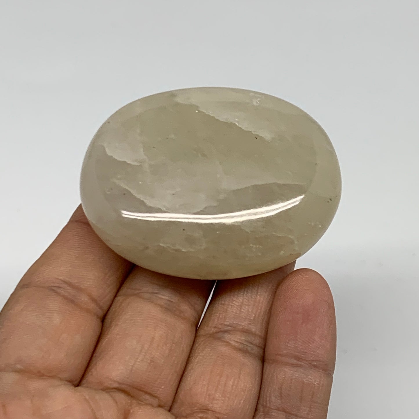 81.8g, 2.2"x1.7"x0.8", Yellow Aventurine Palm-Stone Crystal Stone, B35050