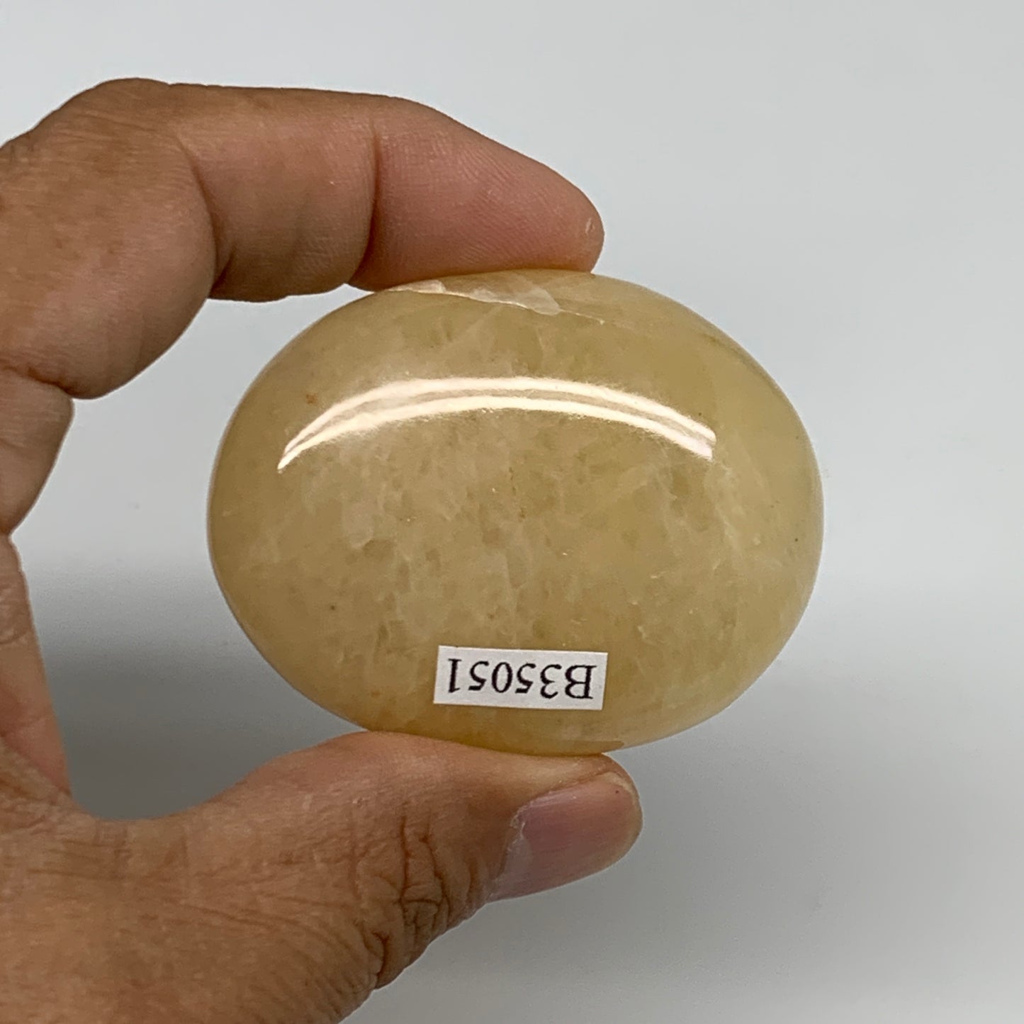 76.3g, 2.1"x1.6"x0.9", Yellow Aventurine Palm-Stone Crystal Stone, B35051