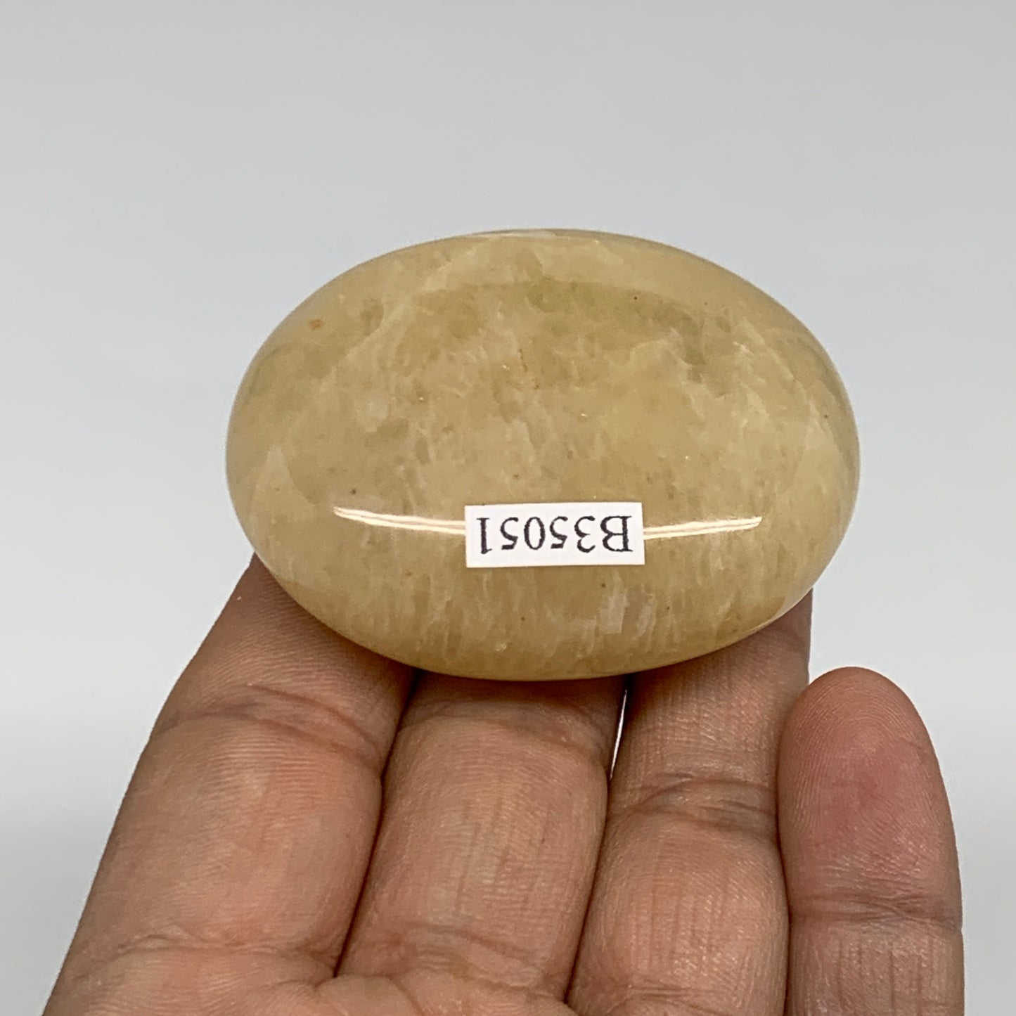 76.3g, 2.1"x1.6"x0.9", Yellow Aventurine Palm-Stone Crystal Stone, B35051