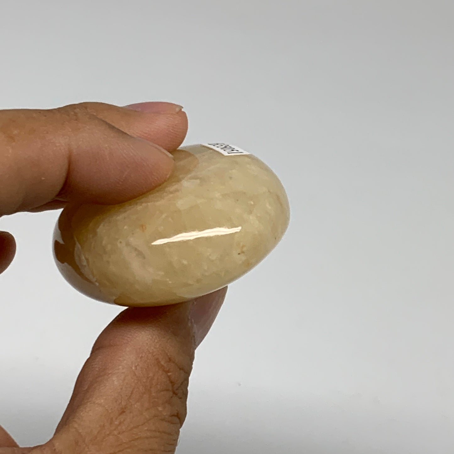 76.3g, 2.1"x1.6"x0.9", Yellow Aventurine Palm-Stone Crystal Stone, B35051