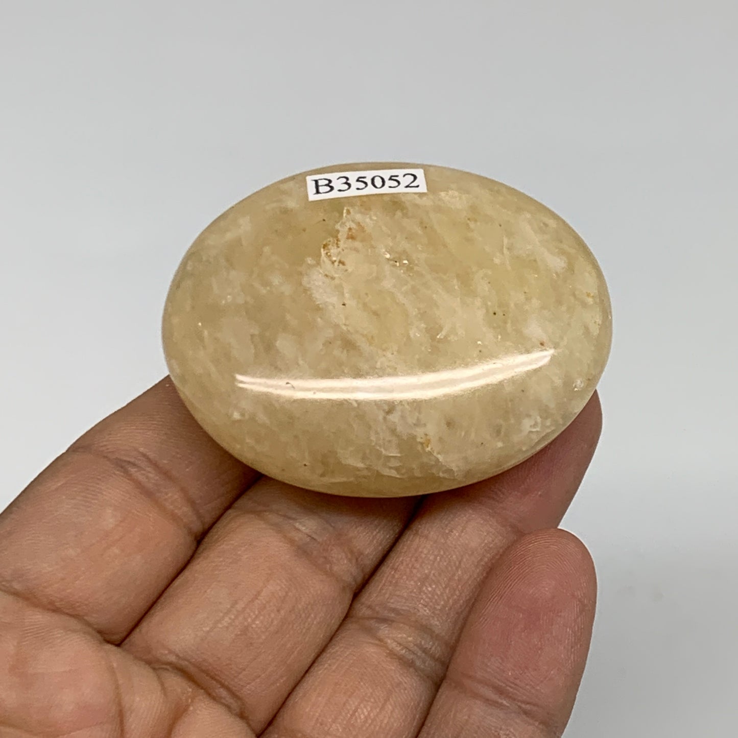 72.2g, 2.1"x1.7"x0.8", Yellow Aventurine Palm-Stone Crystal Stone, B35052