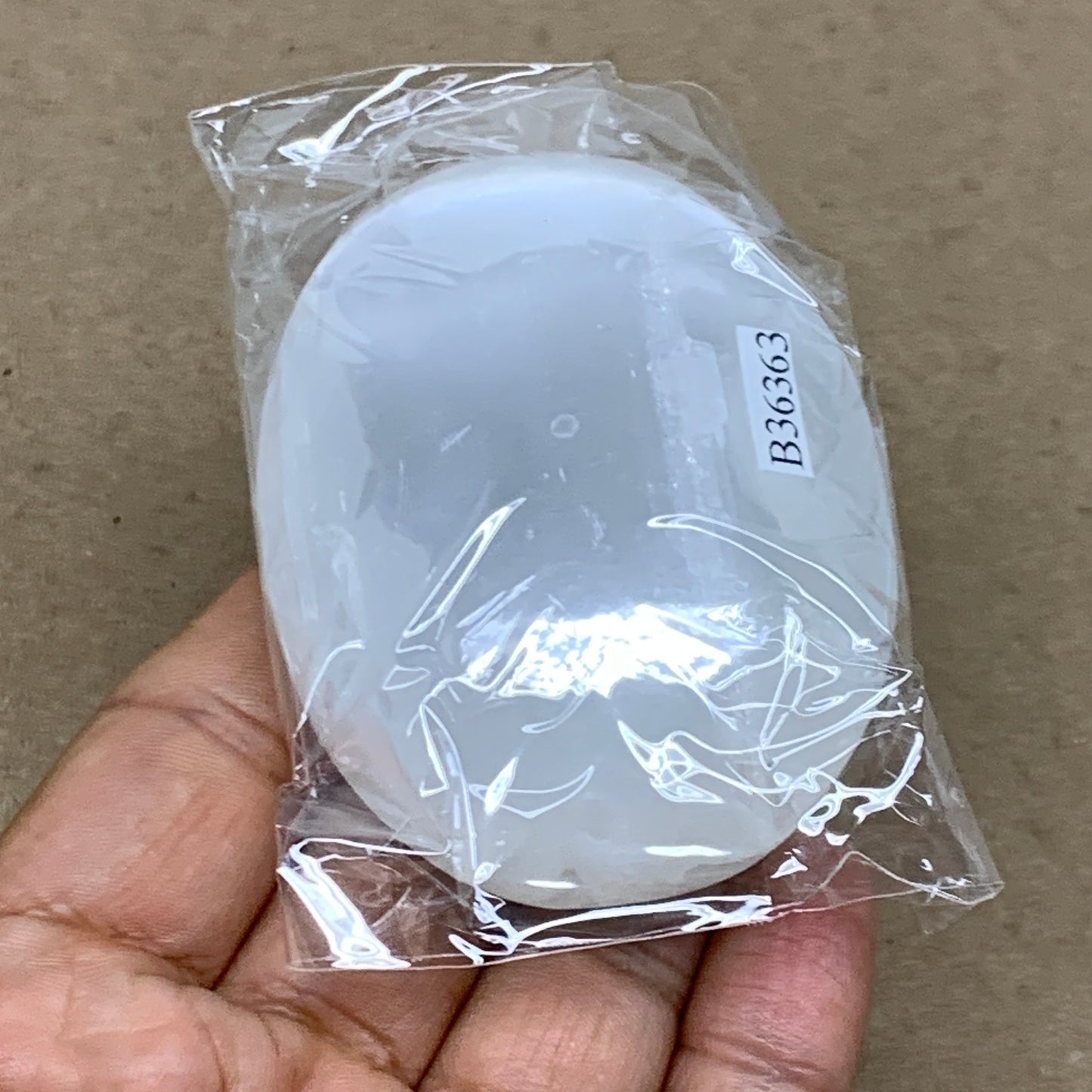 108g, 2.7"x2"x1", White Selenite Palmstone Crystal Pillow Reiki, B36363