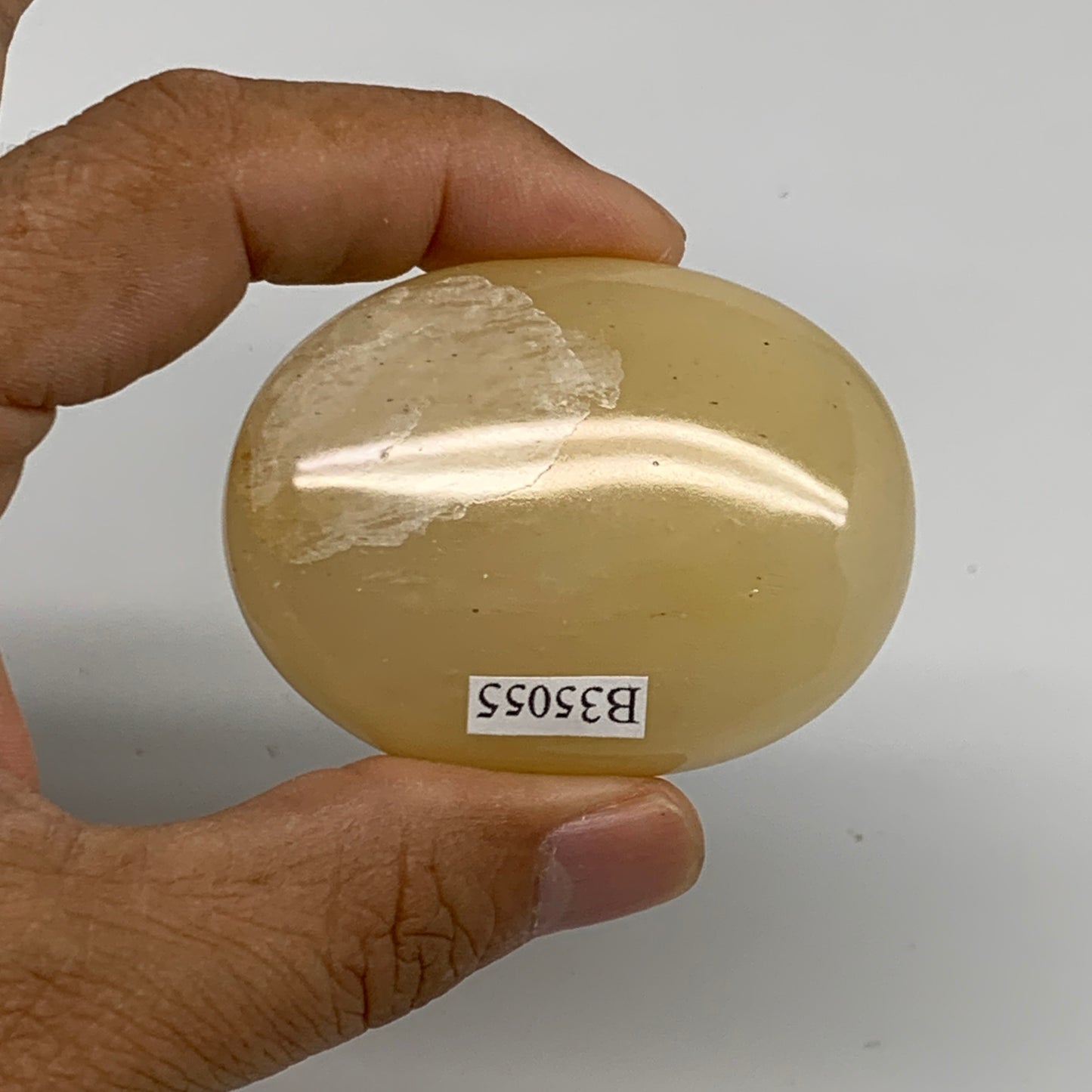 83.7g, 2.2"x1.7"x0.8", Yellow Aventurine Palm-Stone Crystal Stone, B35055