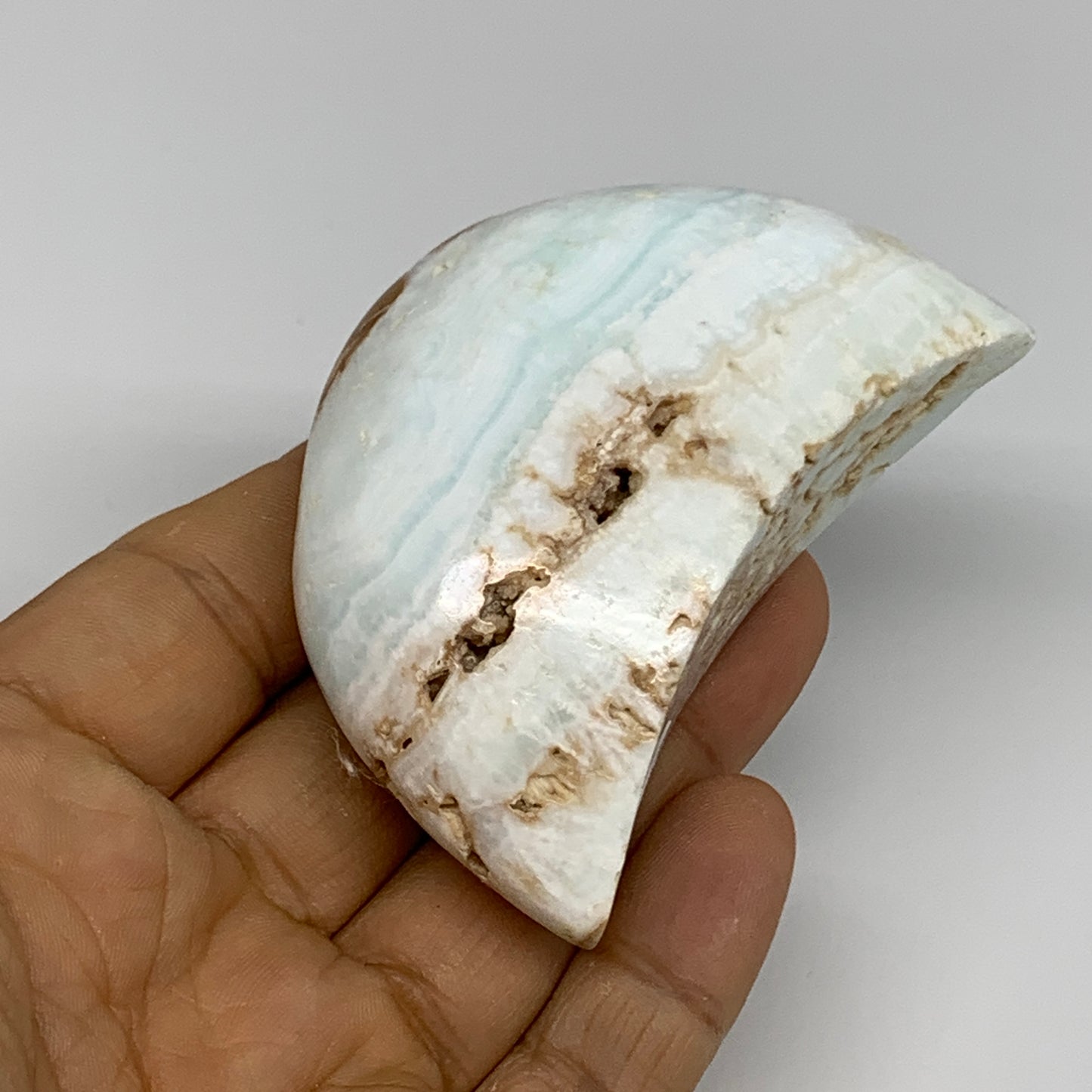 142.3g, 2.8"x1.7"x1.2", Caribbean Calcite Moon Crescent Gemstone, B33630