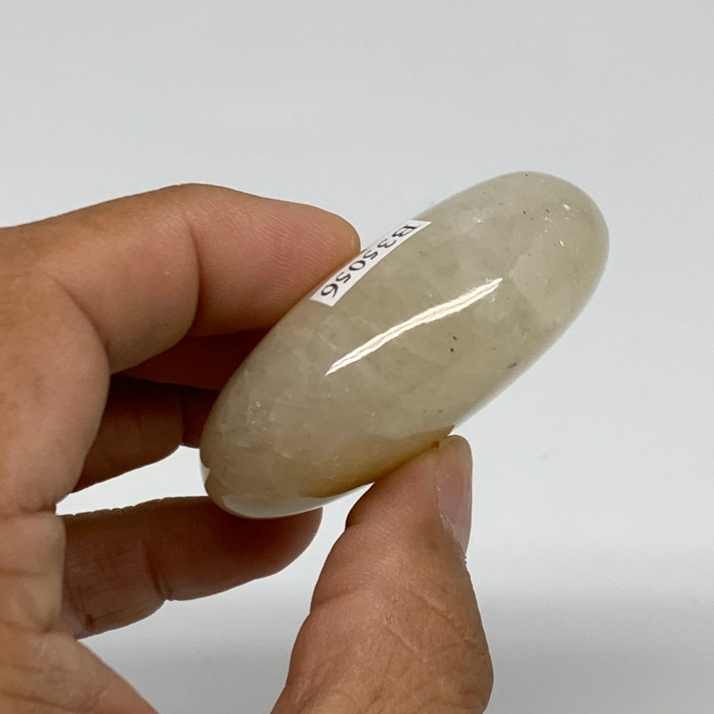 80g, 2.1"x1.7"x0.9", Yellow Aventurine Palm-Stone Crystal Stone, B35056