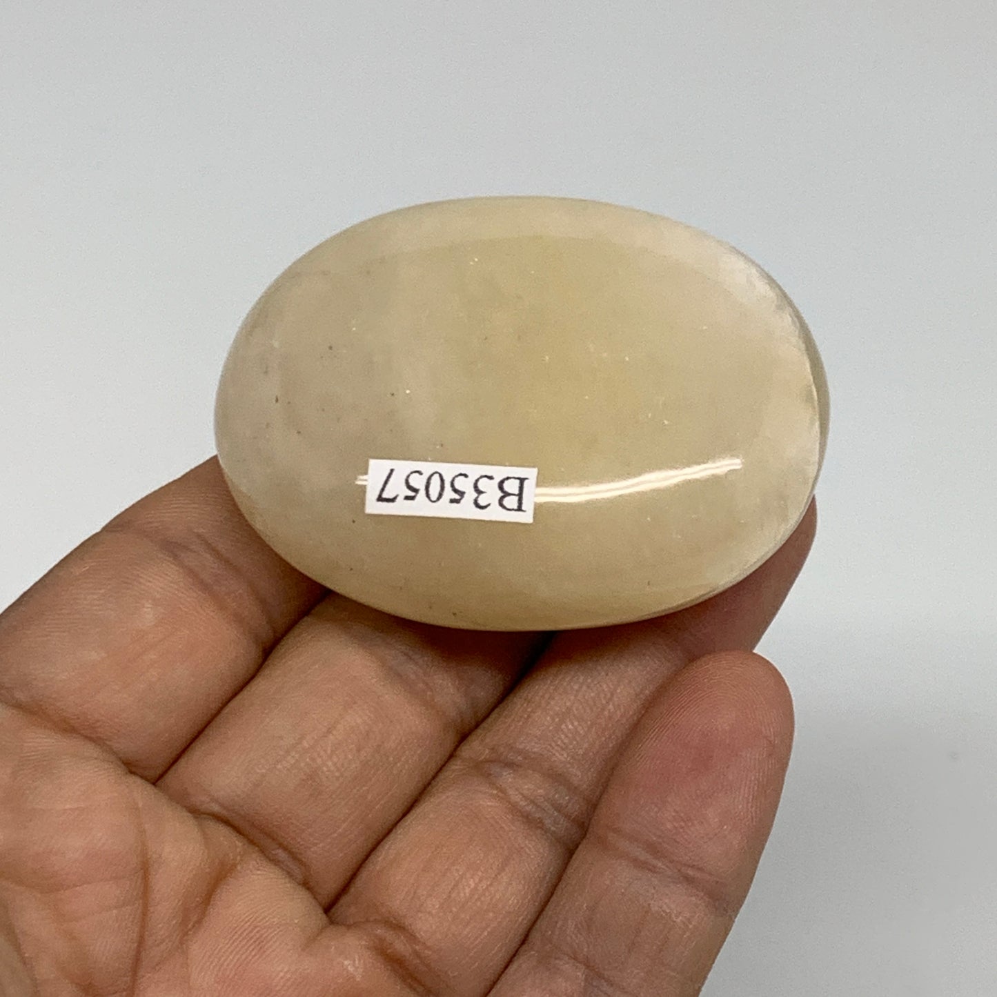 81.5g, 2.2"x1.7"x0.8", Yellow Aventurine Palm-Stone Crystal Stone, B35057