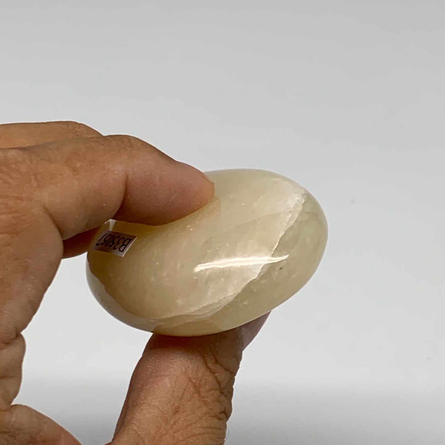 81.5g, 2.2"x1.7"x0.8", Yellow Aventurine Palm-Stone Crystal Stone, B35057