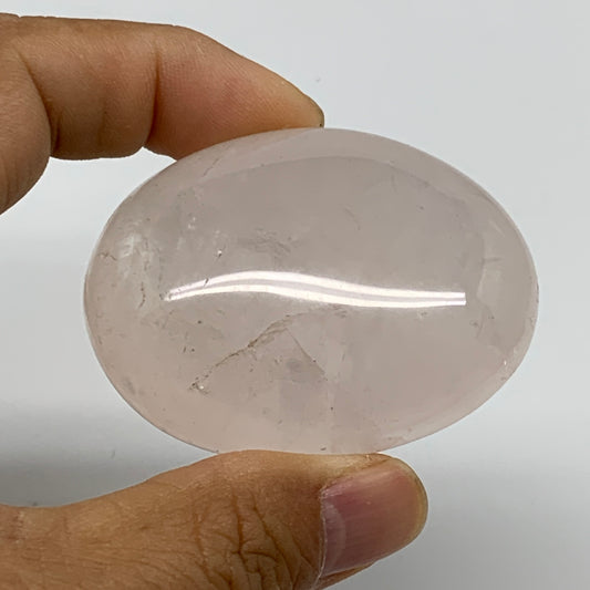 104.2g , 2.2"x1.7"x1.1", Natural Pink Rose Quartz Palm-stone Crystal, B37286