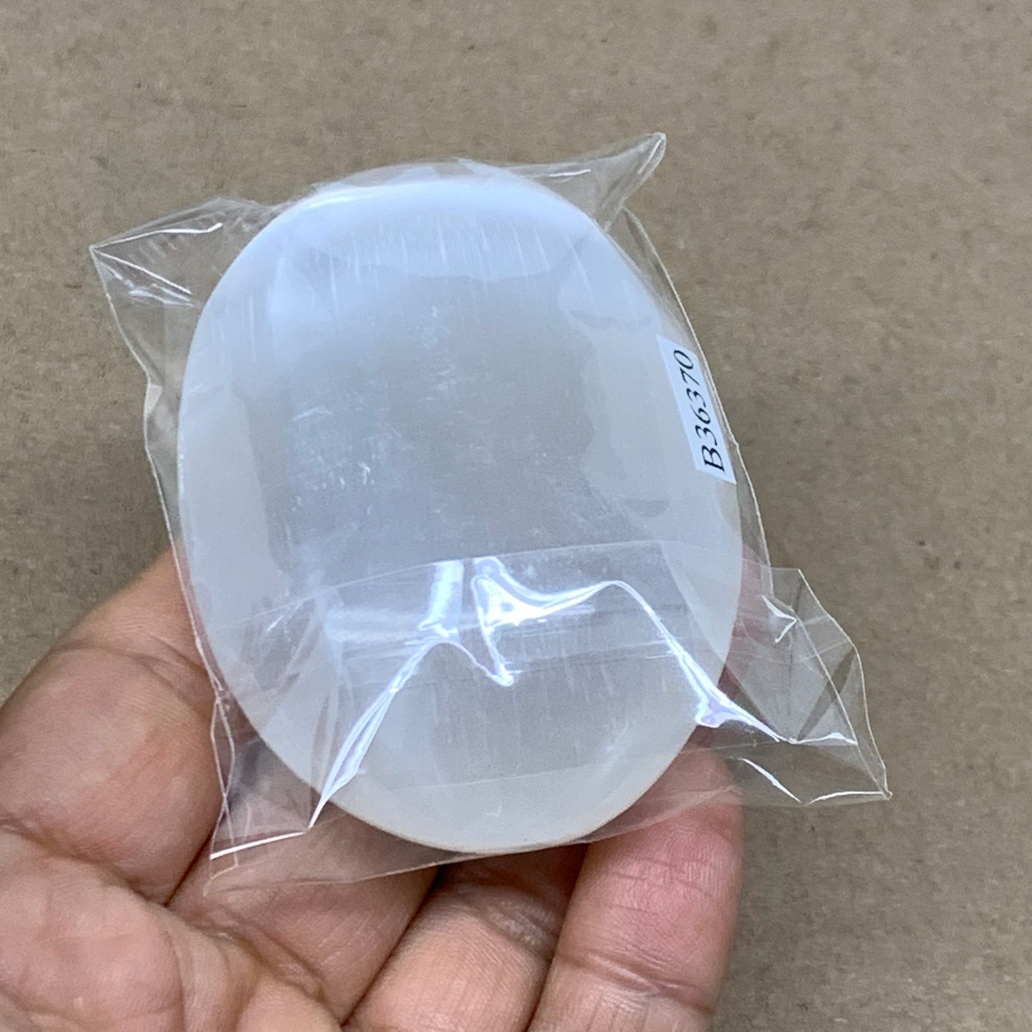 98g, 2.7"x2"x1", White Selenite Palmstone Crystal Pillow Reiki, B36370