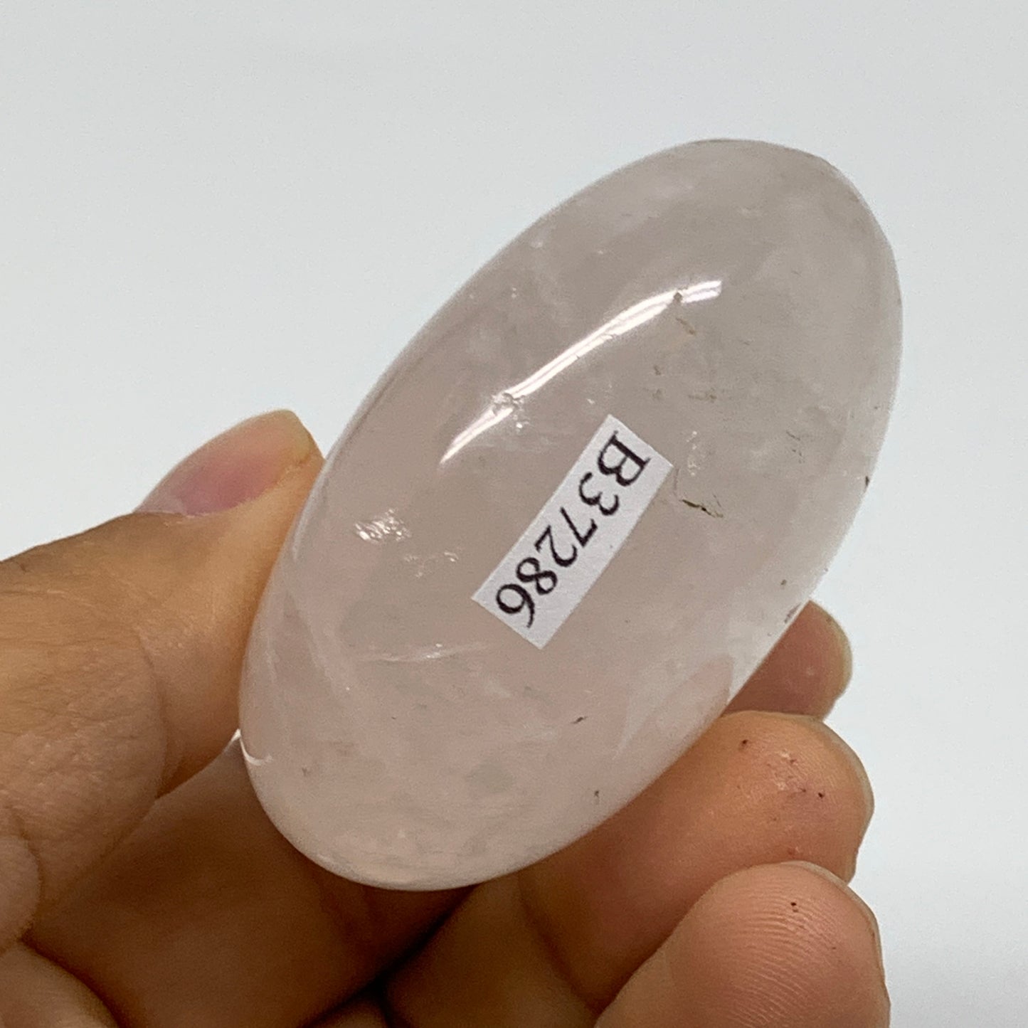 104.2g , 2.2"x1.7"x1.1", Natural Pink Rose Quartz Palm-stone Crystal, B37286