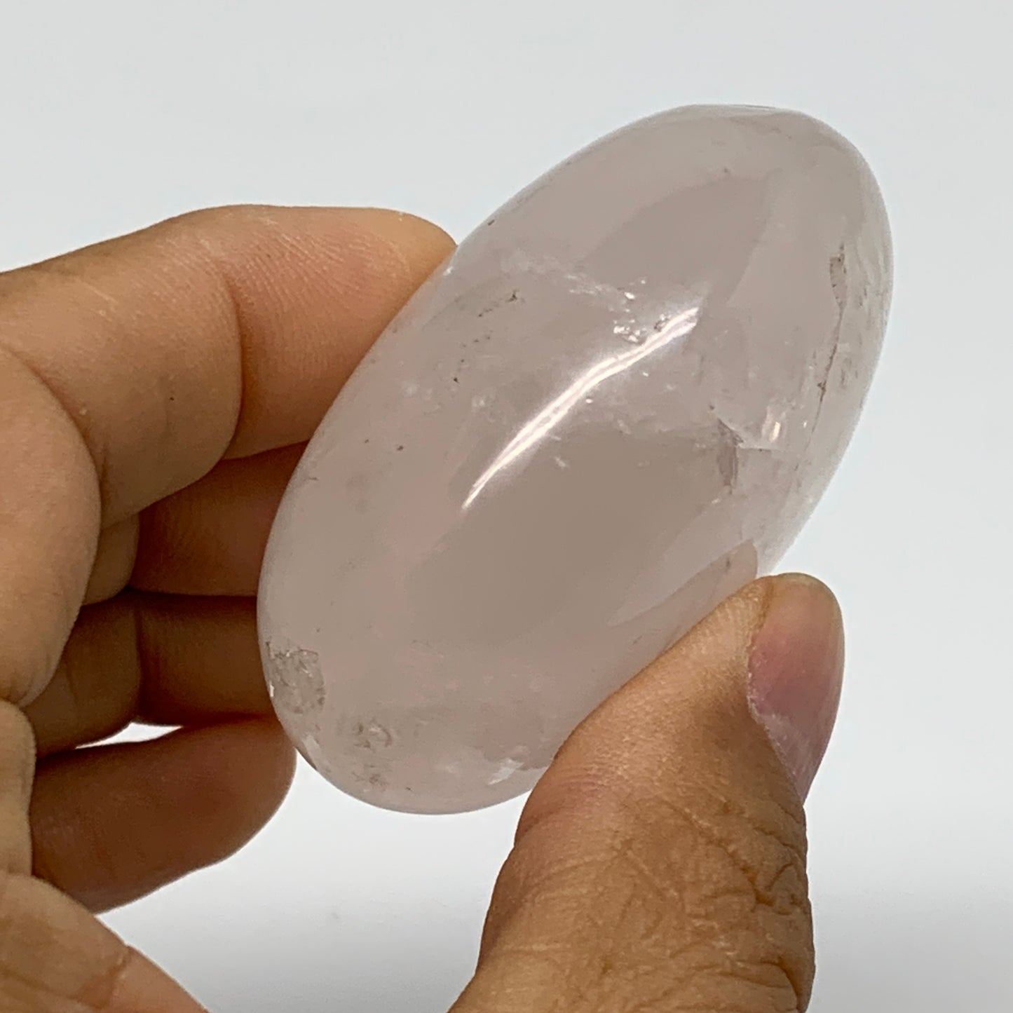 104.2g , 2.2"x1.7"x1.1", Natural Pink Rose Quartz Palm-stone Crystal, B37286