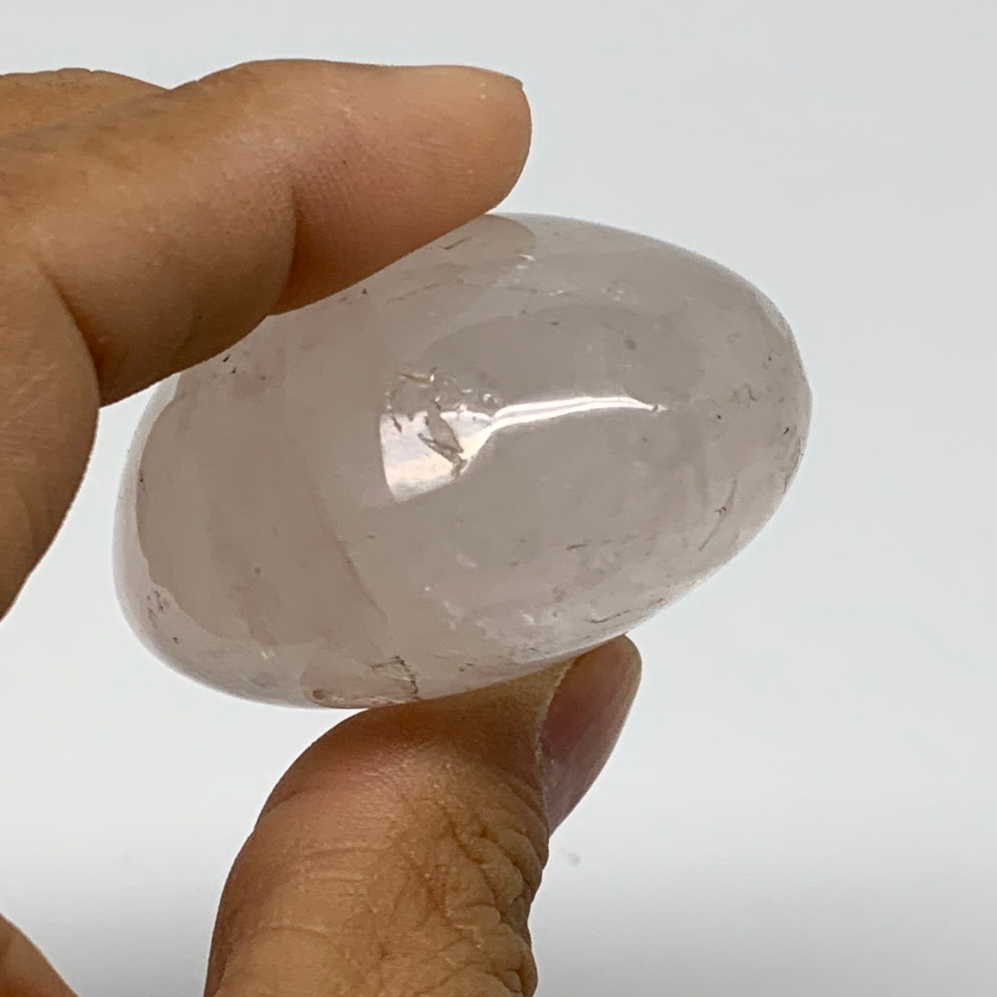 104.2g , 2.2"x1.7"x1.1", Natural Pink Rose Quartz Palm-stone Crystal, B37286