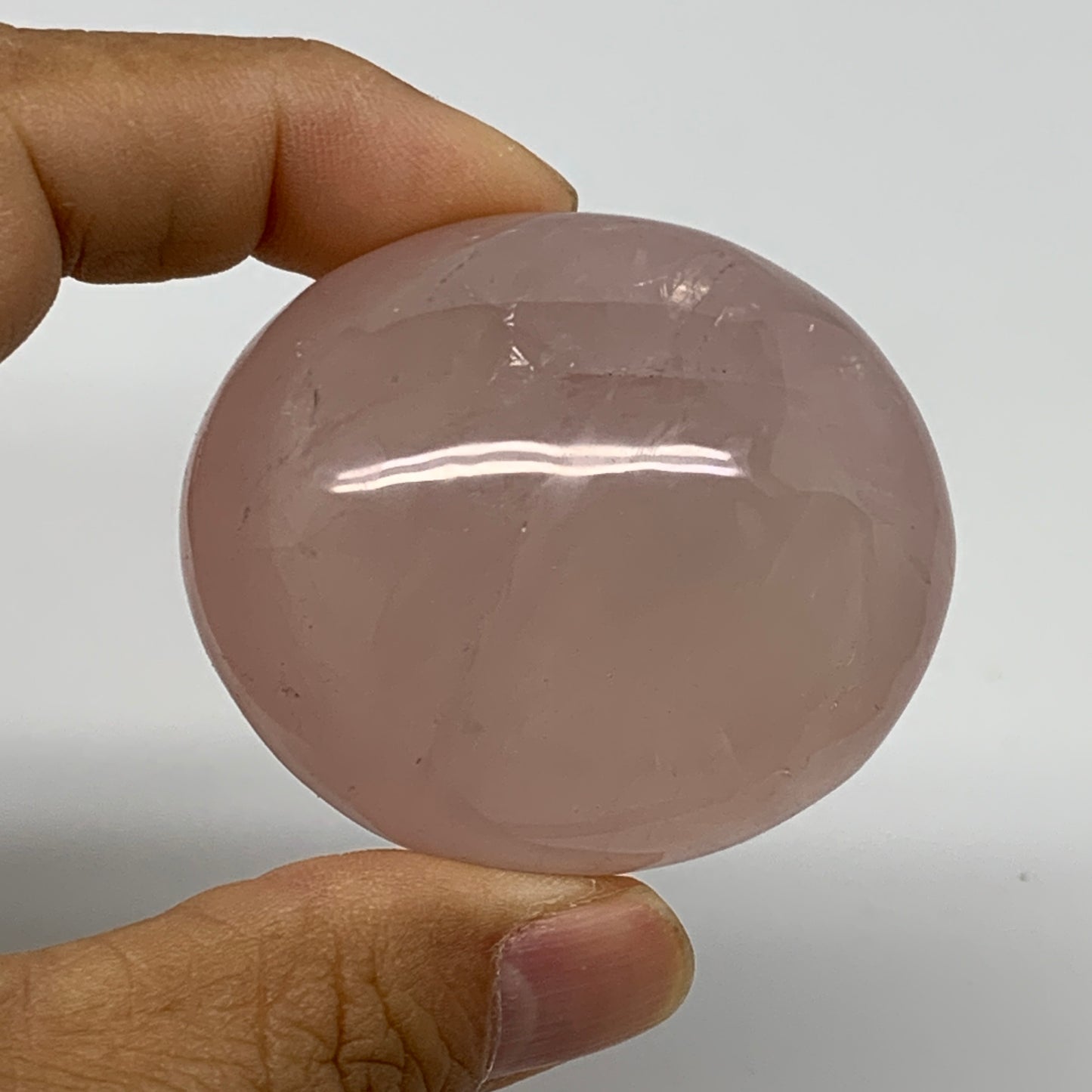 122.9g , 2.1"x1.8"x1.5", Natural Pink Rose Quartz Palm-stone Crystal, B37285
