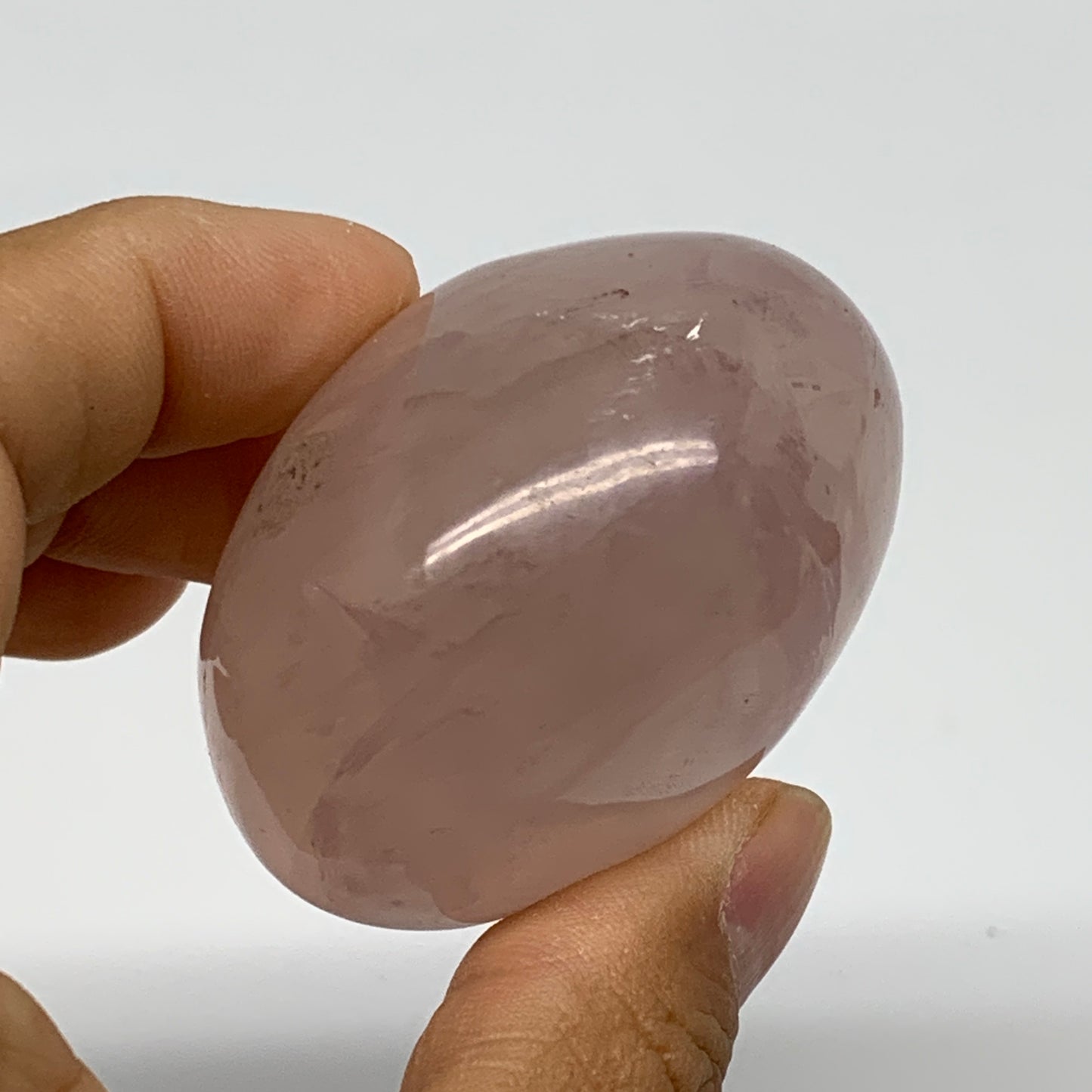 122.9g , 2.1"x1.8"x1.5", Natural Pink Rose Quartz Palm-stone Crystal, B37285