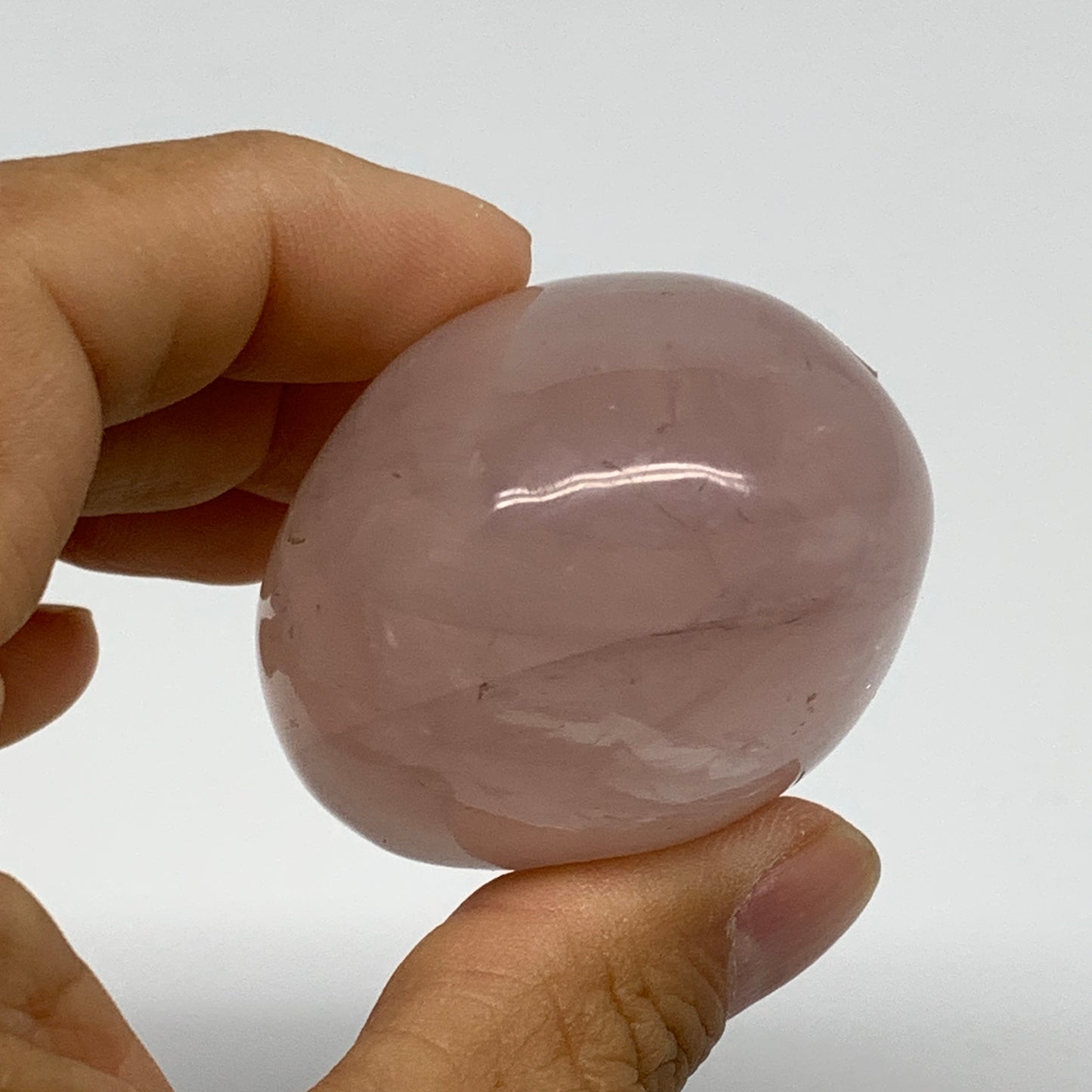 122.9g , 2.1"x1.8"x1.5", Natural Pink Rose Quartz Palm-stone Crystal, B37285