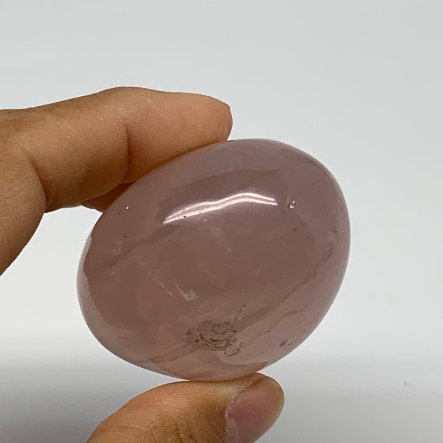 122.9g , 2.1"x1.8"x1.5", Natural Pink Rose Quartz Palm-stone Crystal, B37285