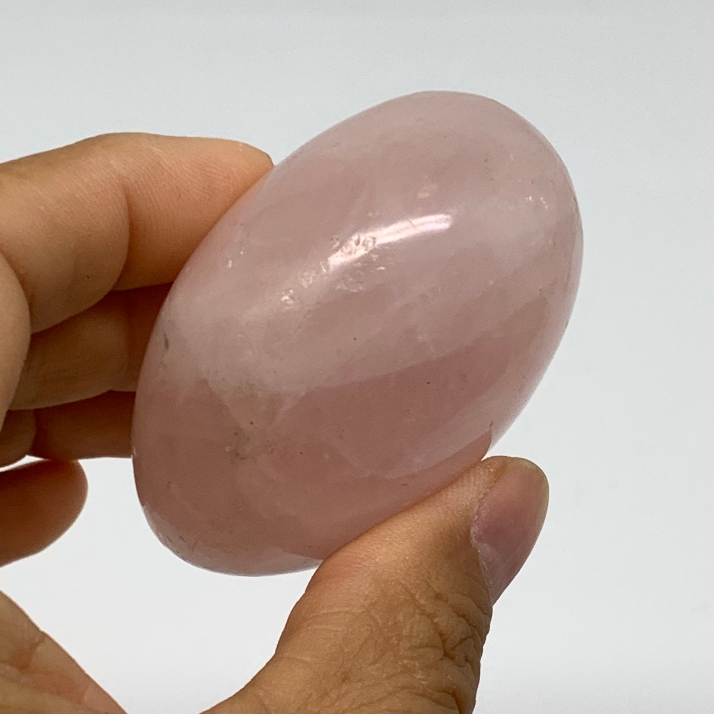 145.5g , 2.3"x2"x1.4", Natural Pink Rose Quartz Palm-stone Crystal, B37283